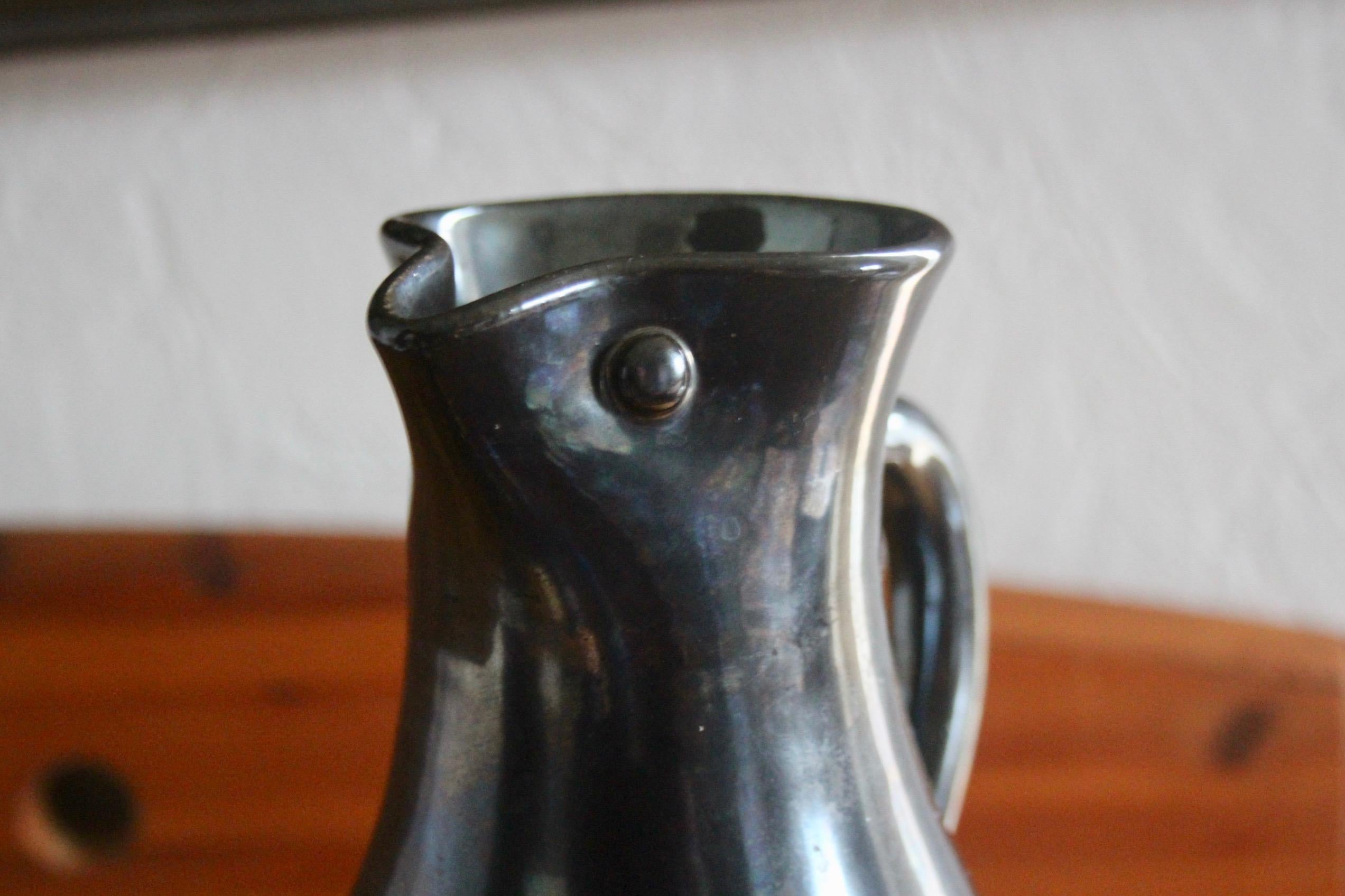 Accolay Französische Keramik Krug Vase mit Griff im Angebot 3