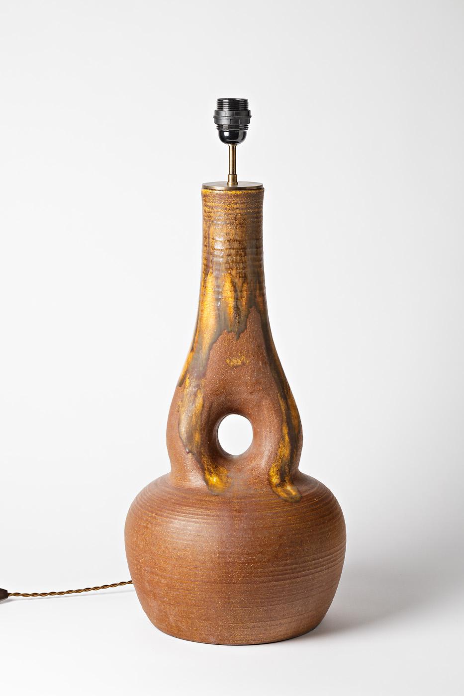 Français Base de lampe de table ou de lampadaire moderne en céramique Brown d'Accolay Pottery, années 1970 en vente