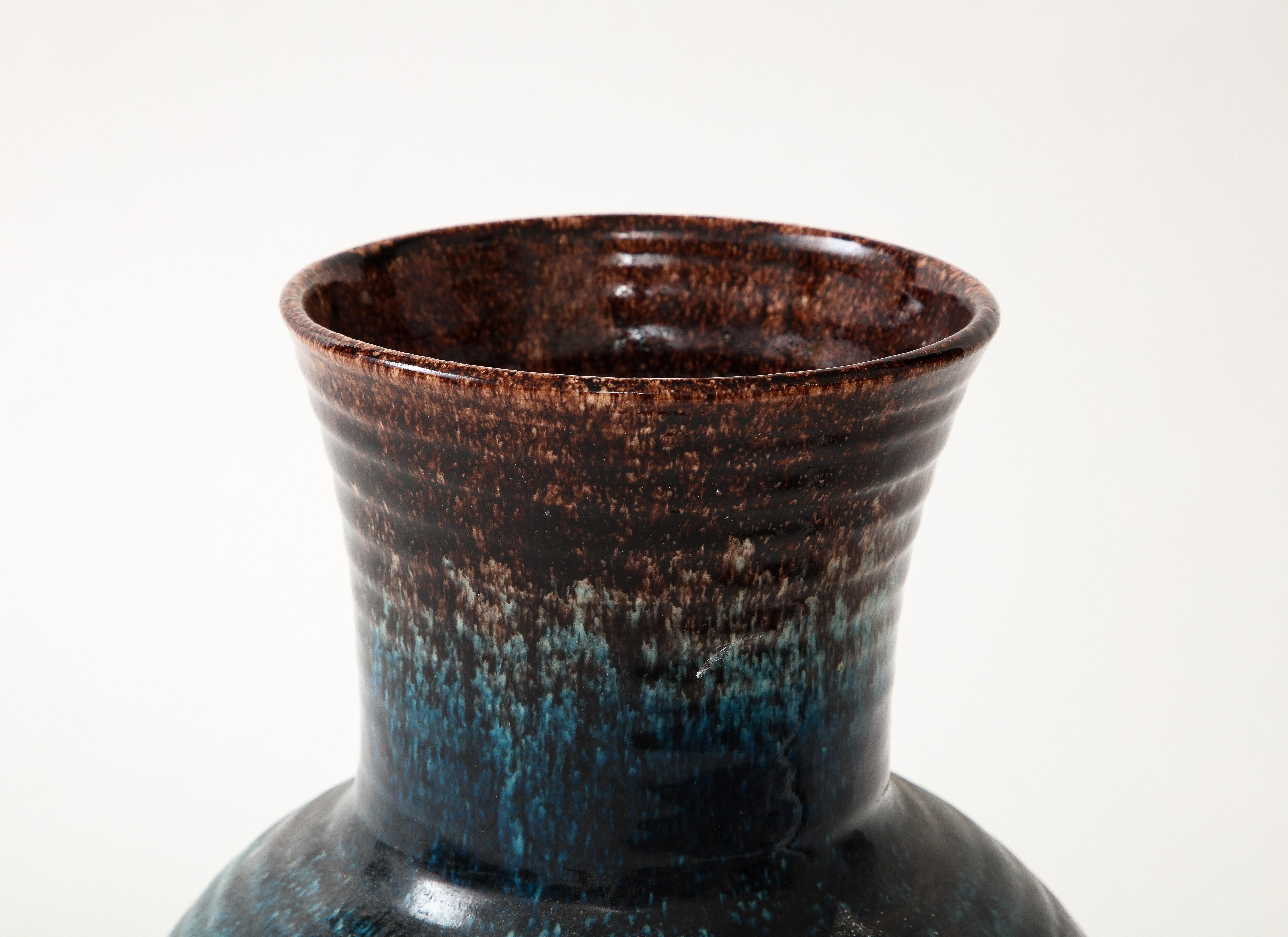 Vase Accolay Pottery Excellent état - En vente à New York, NY