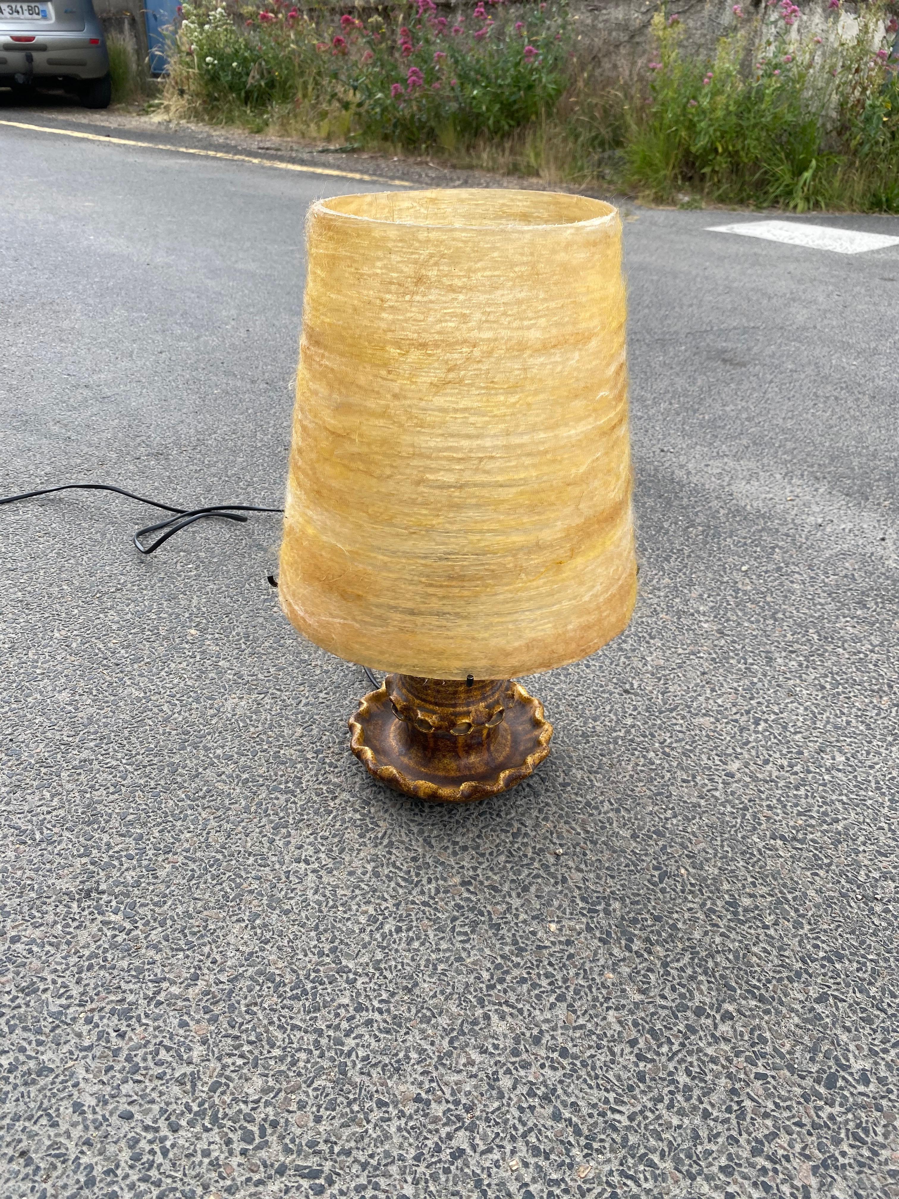 Mid-Century Modern Accolay:: lampe de table avec base en céramique émaillée:: circa 1950 en vente