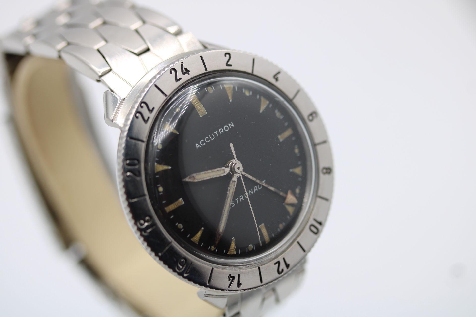 Women's or Men's Accutron Astronaut l 71690 M3 (1963) For Sale