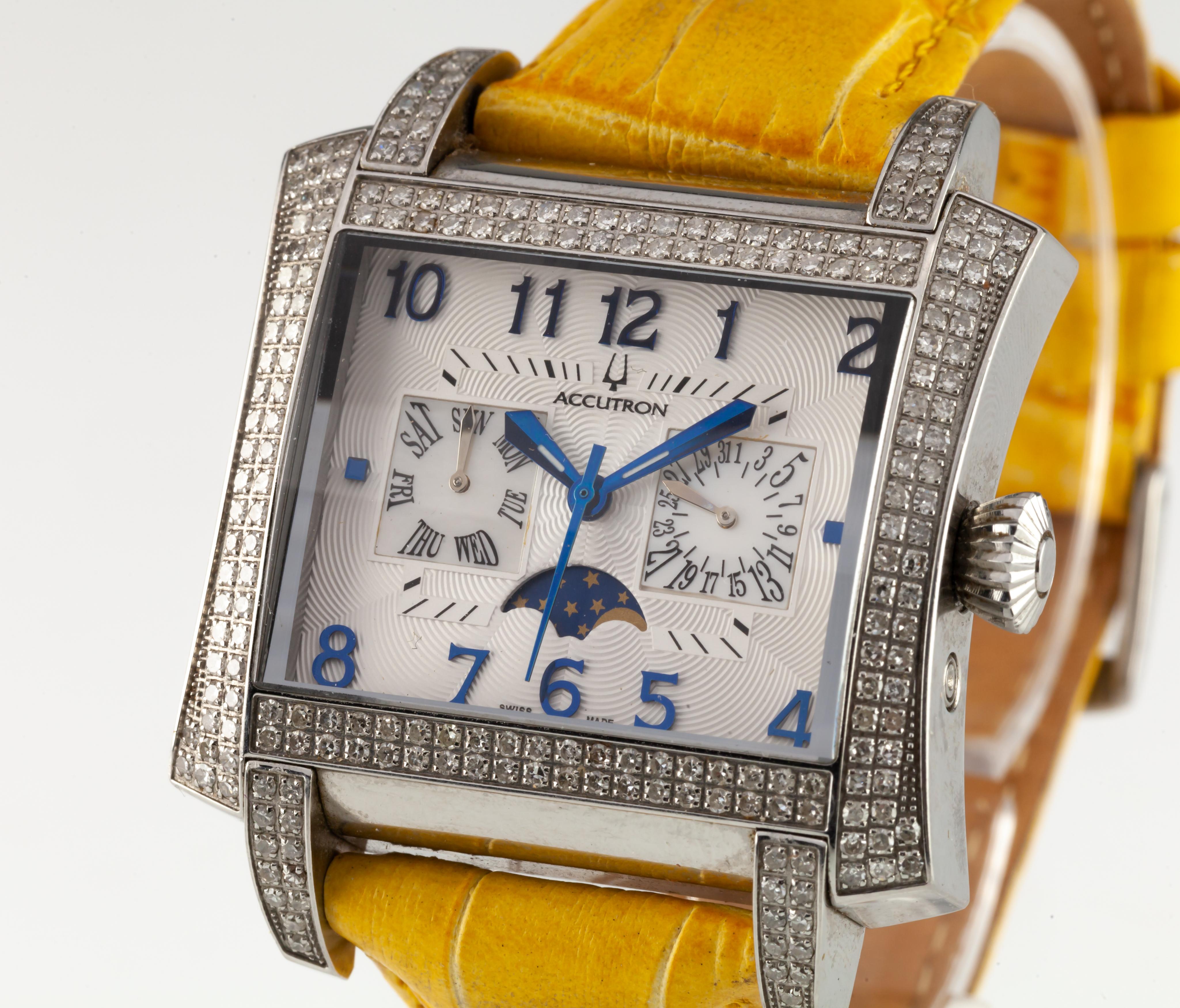 Moderne Accutron Innsbruck Montre chronographe à quartz en acier inoxydable pour hommes en vente