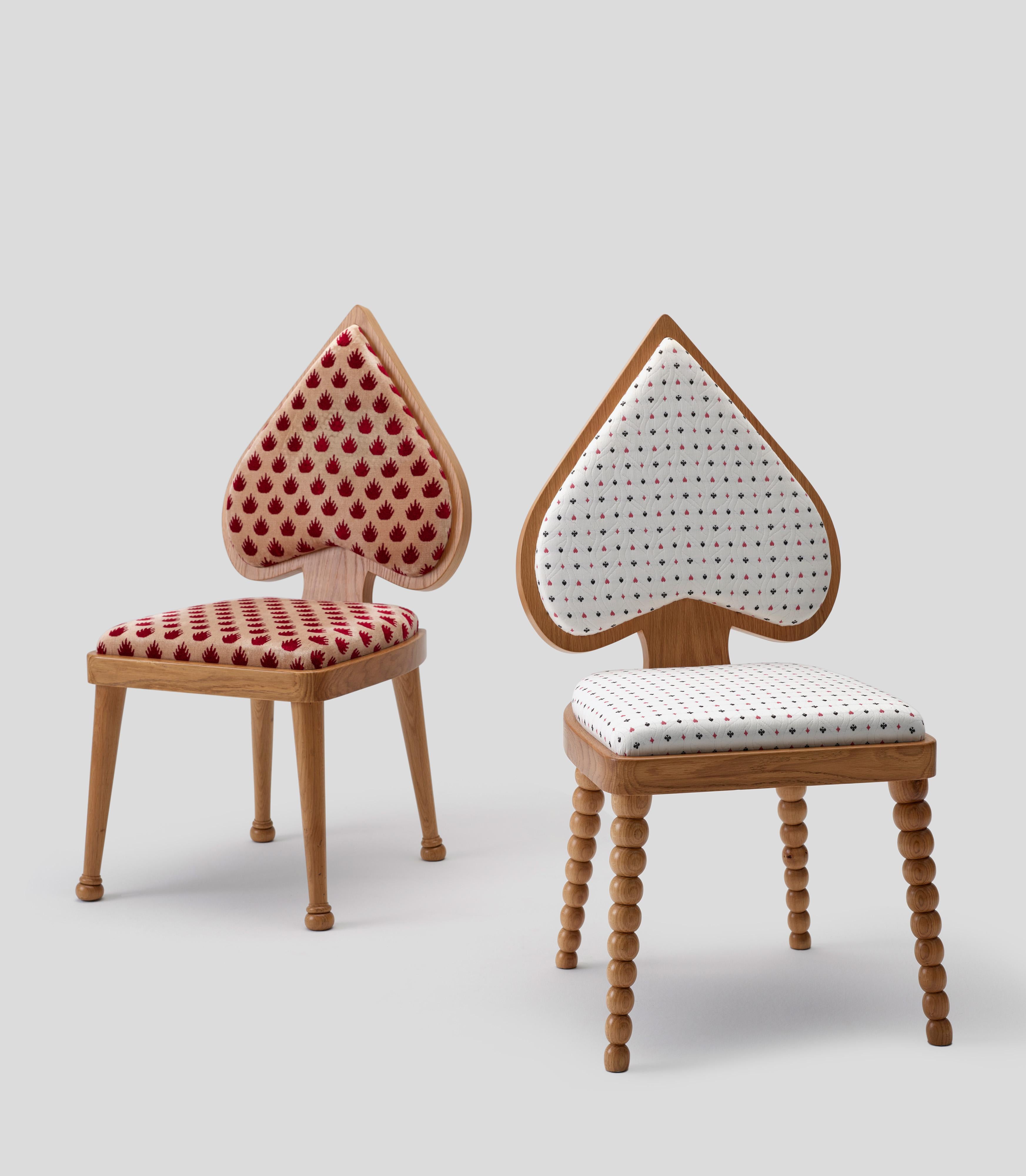 Chaise Ace blanche de Merve Kahraman, chêne et tissu blanc pour jouer aux cartes en vente 3