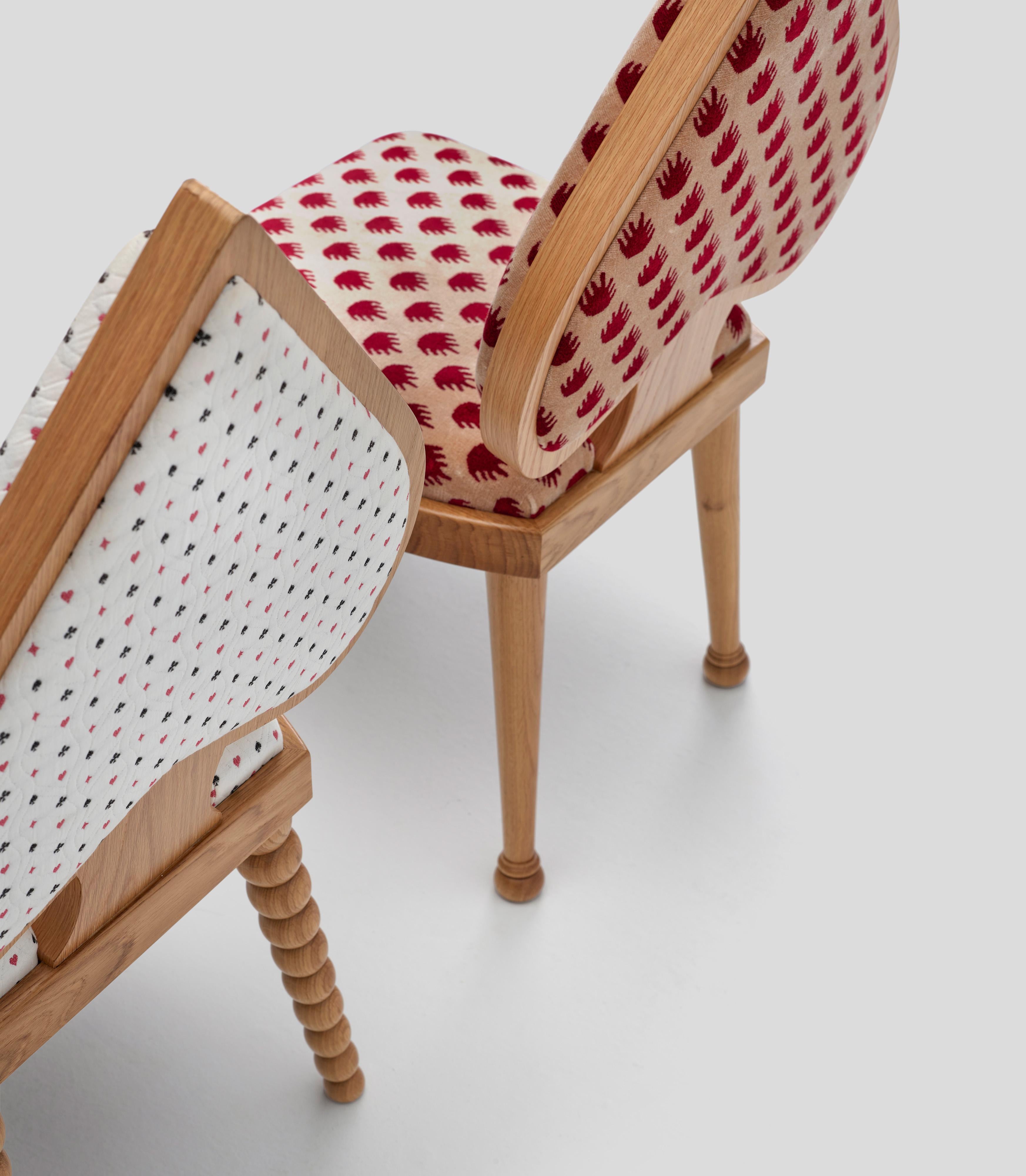 Chaise Ace blanche de Merve Kahraman, chêne et tissu blanc pour jouer aux cartes en vente 7