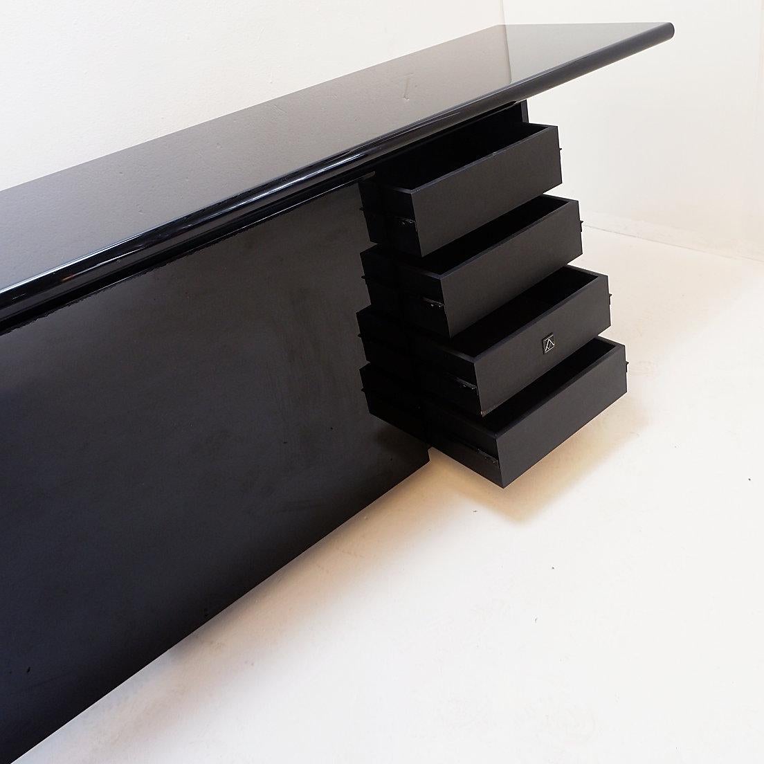 Credenza laccata nera Acerbis - Serie Sheraton anni '80 6