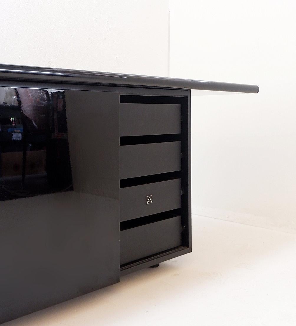 XX secolo Credenza laccata nera Acerbis - Serie Sheraton anni '80