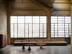 Acerbis Life Sofa mit weißer Polsterung und dunkel gebeiztem Nussbaumgestell