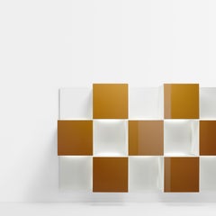 Unité murale Acerbis Life System avec portes jaune moutarde et cadre laqué blanc