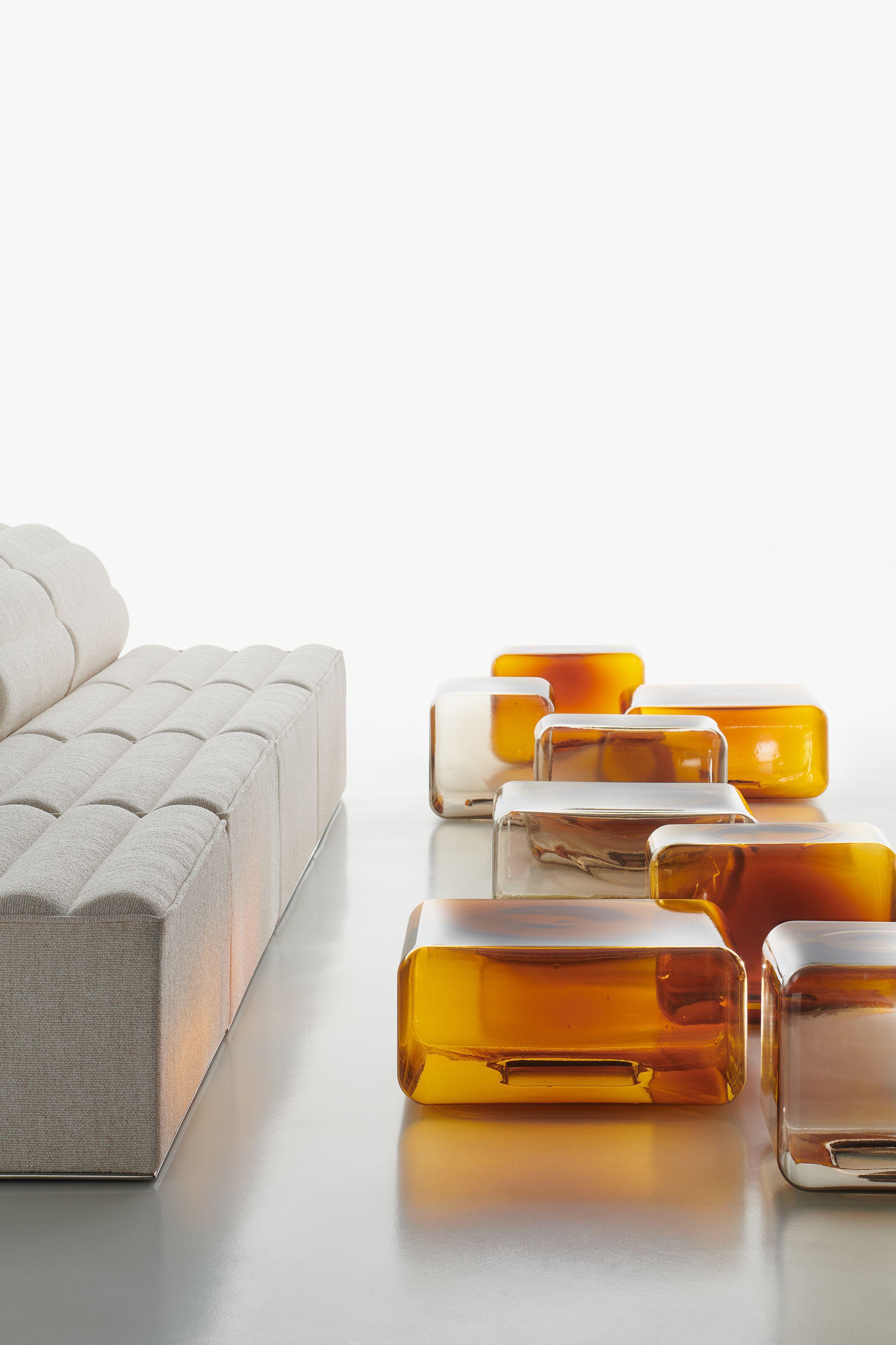 XXIe siècle et contemporain Table basse Acerbis LOKUM en gris fumé de Sabine Marcelis en vente