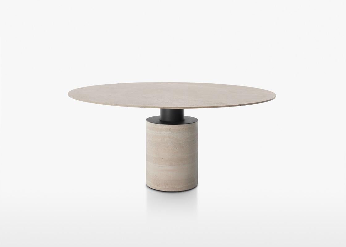 A timeless classic, created by one of the masters of contemporary design and graphics, evolves with new tactile pairings.
With the unique form of a monolithic silhouette, Creso is supported by a single pedestal, thus transforming a table into the