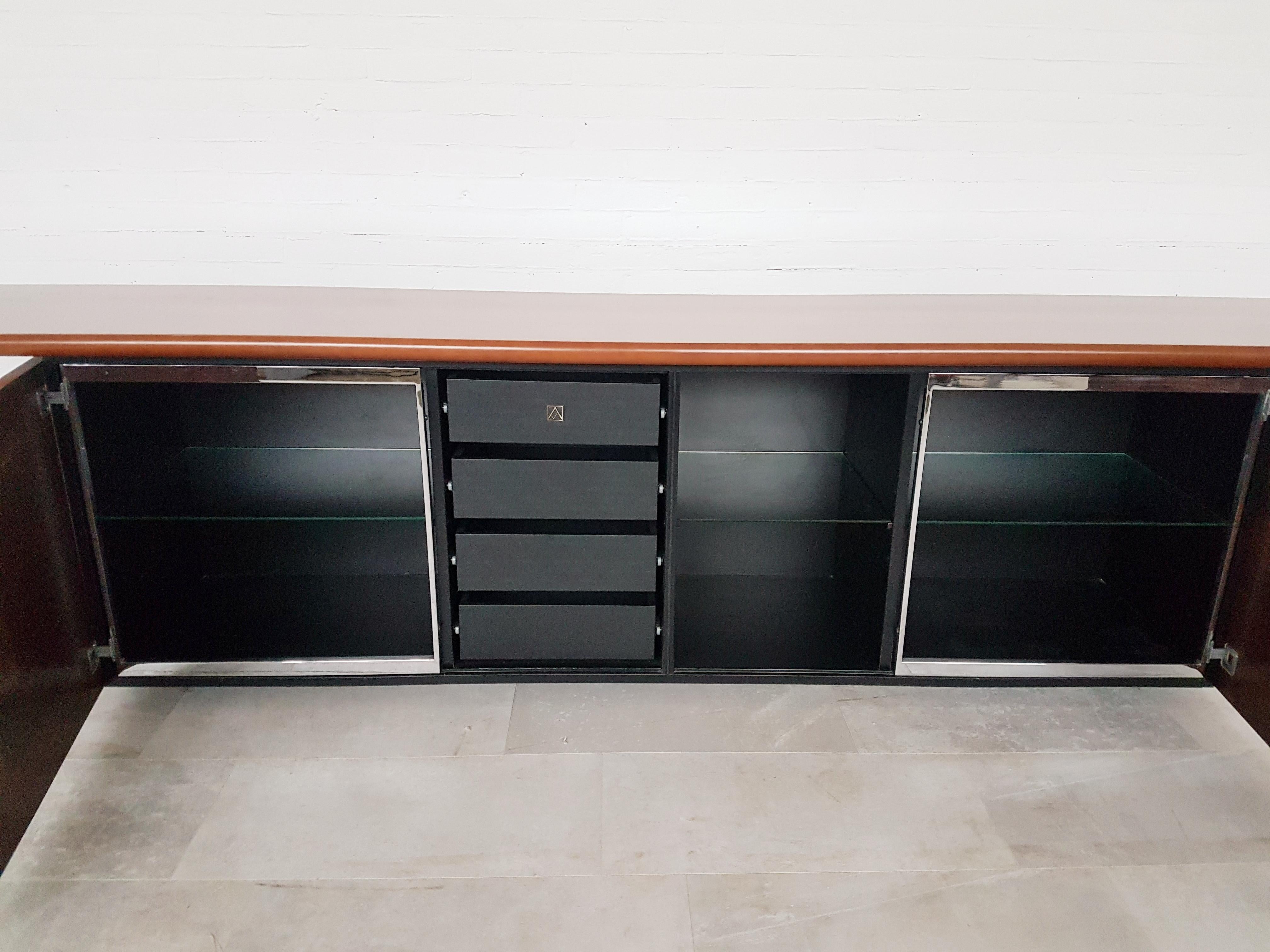 Acerbis Sheraton Post-Modern Sideboard by Giotto Stoppino 4