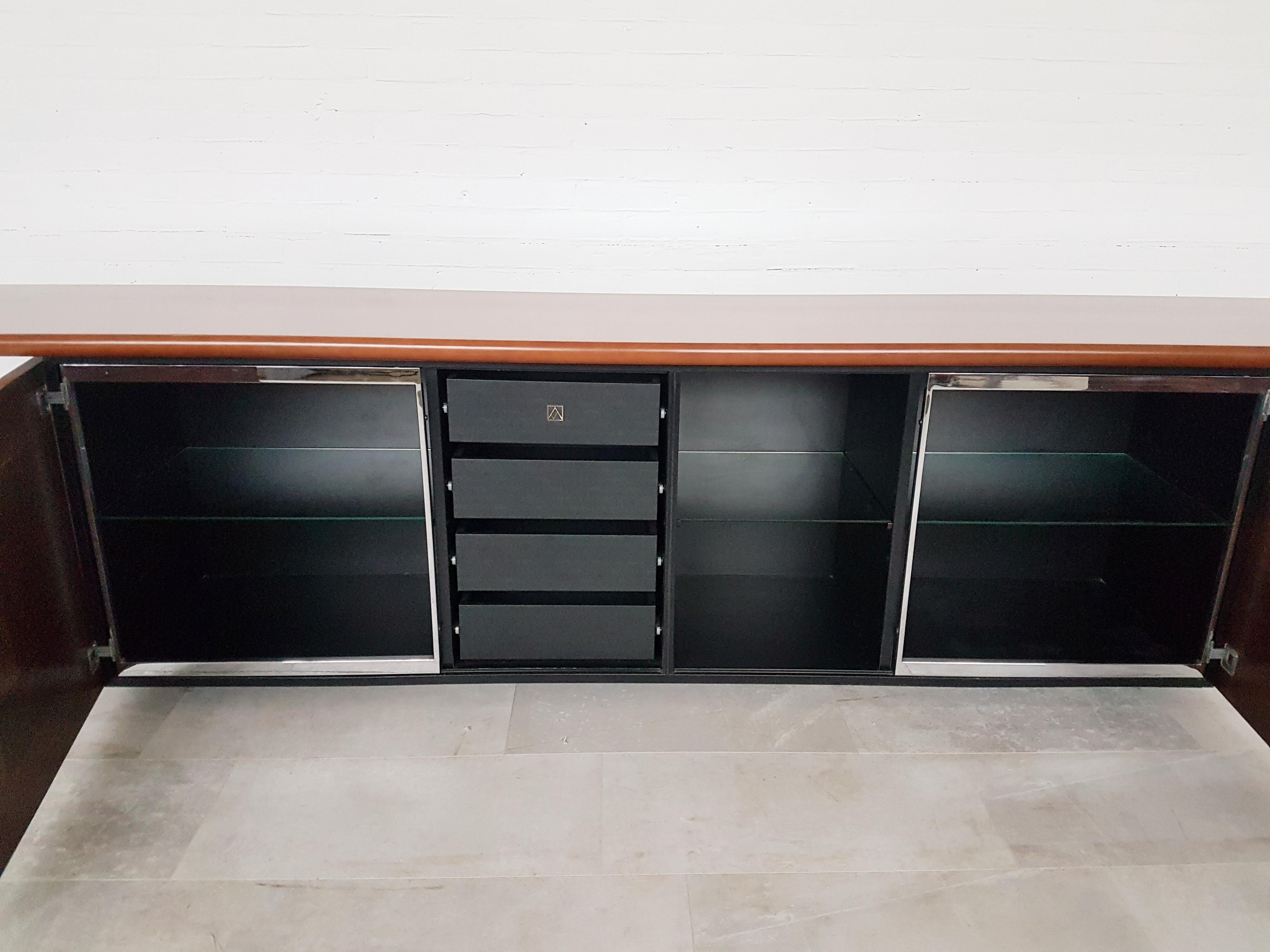 Acerbis Sheraton Postmodern Sideboard by Giotto Stoppino 4