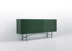 Credenza Acerbis Small Grand Buffet con struttura laccata opaca in verde scuro e grigio