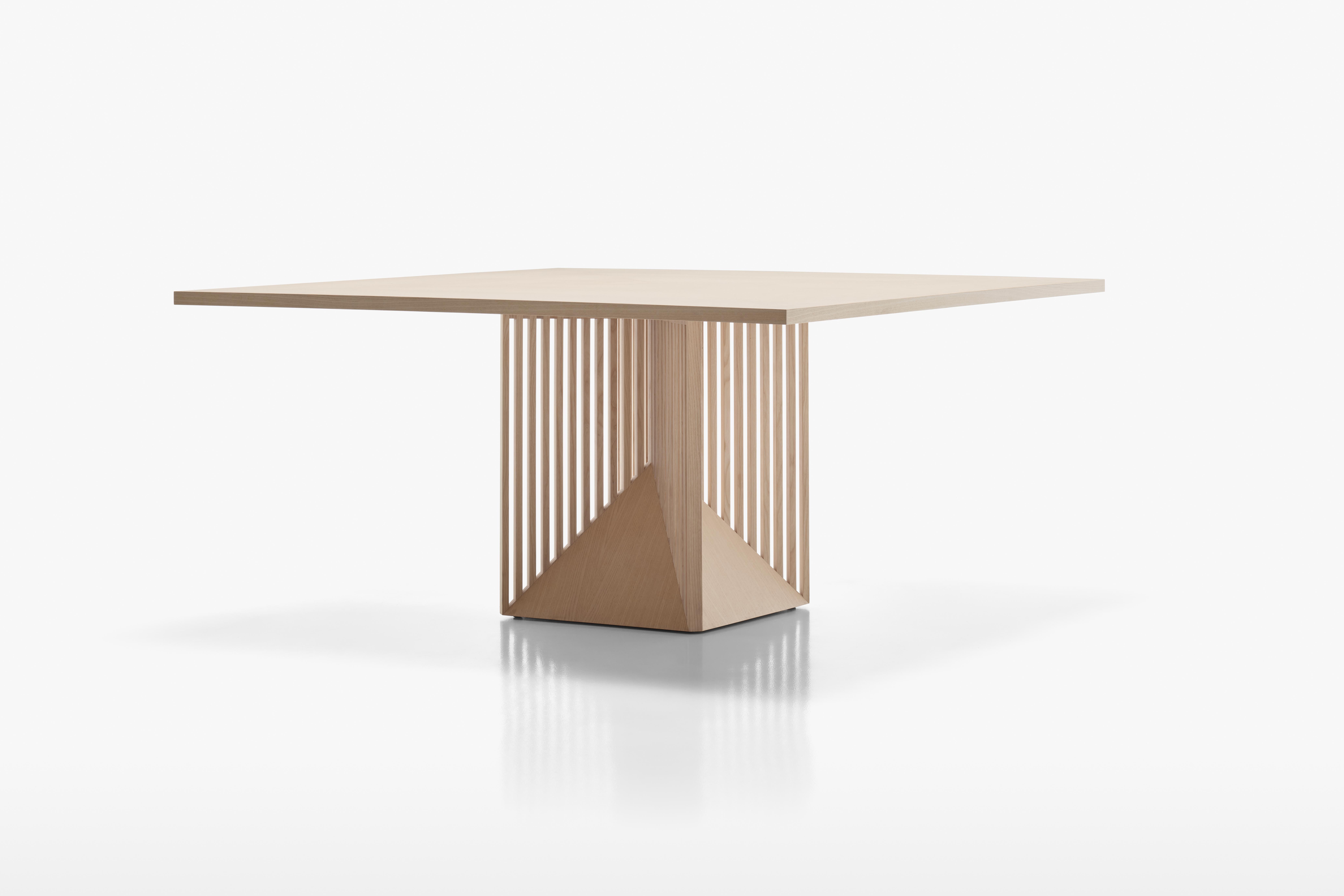 XXIe siècle et contemporain Place Acerbis  Table Maestro en bois de frêne blanchi de Gianfranco Frattini en vente