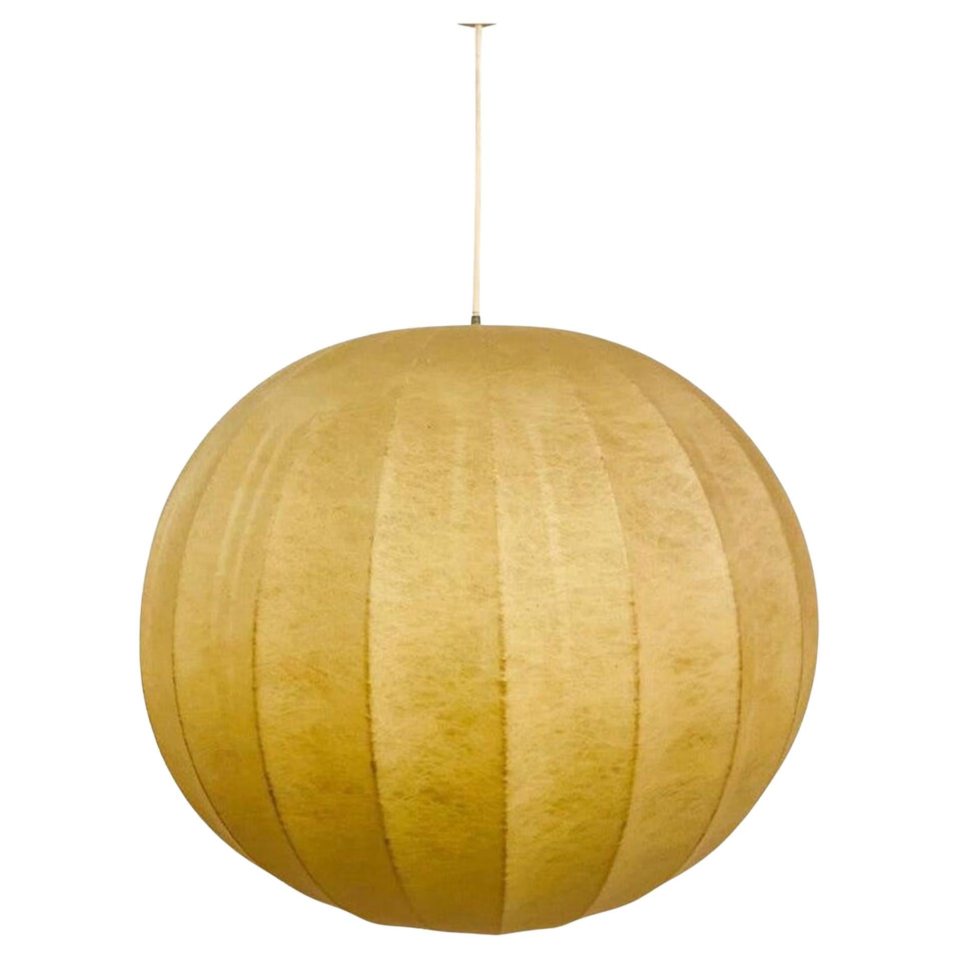 Achille und Pier Giacomo Castiglioni, Hängeleuchte „Cocoon“, um 1960 im Angebot