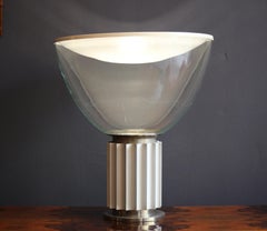 Achille und Pier Giacomo Castiglioni für Flos 'Taccia' Tischleuchte Erstausgabe