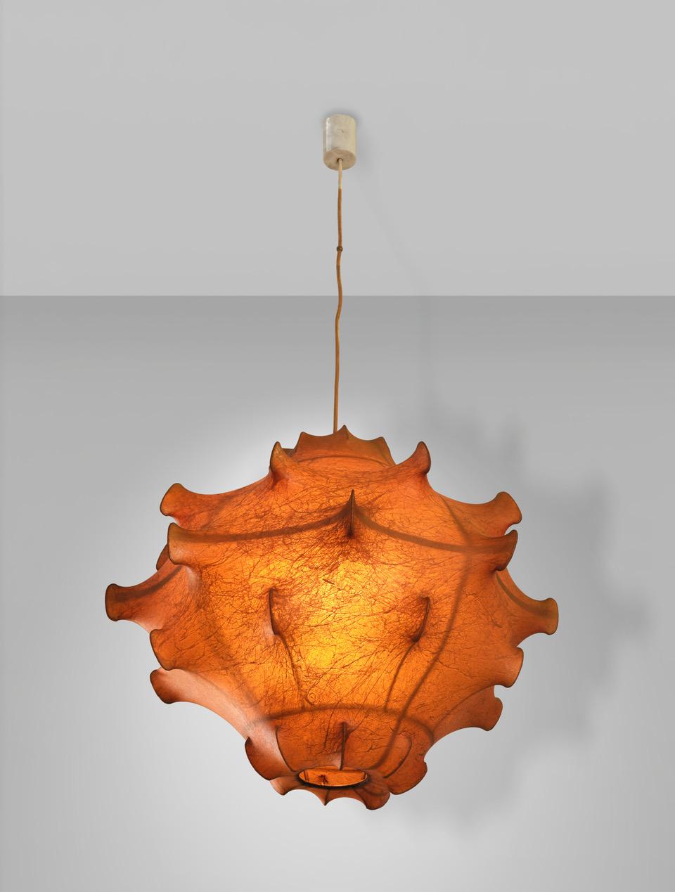 Achille and Piergiacomo Castiglioni Chandelier mod. Taraxacum Metal structure and Cocoon resin diffuser. Prod. Flos, Italy, approx. 1960
Achille Castiglioni (1918 - 2002) and Pier Giacomo (1913 - 1968) were born in Milan where, together with his