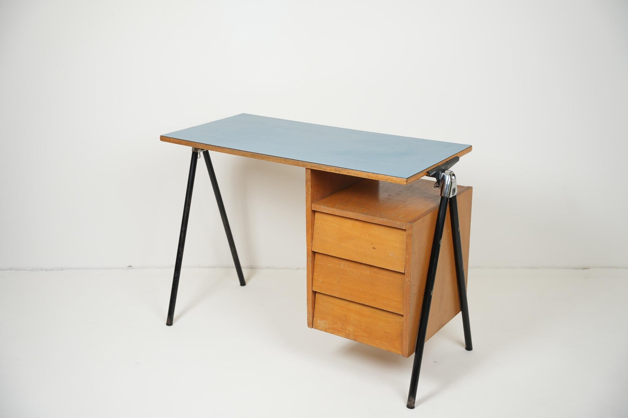 Achille Castiglioni and Luigi Caccia Desk for Palini Italy 1960s For Sale 1