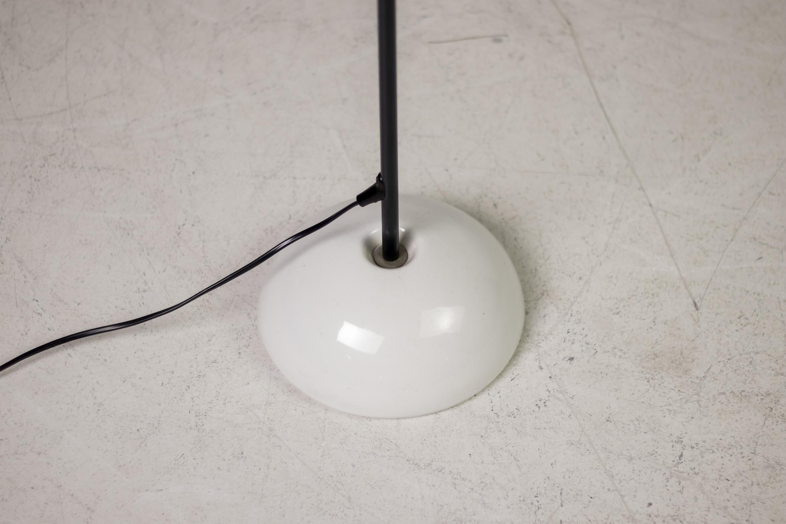 Achille Castiglioni Bibip Floor Lamp In Good Condition For Sale In Dronten, NL