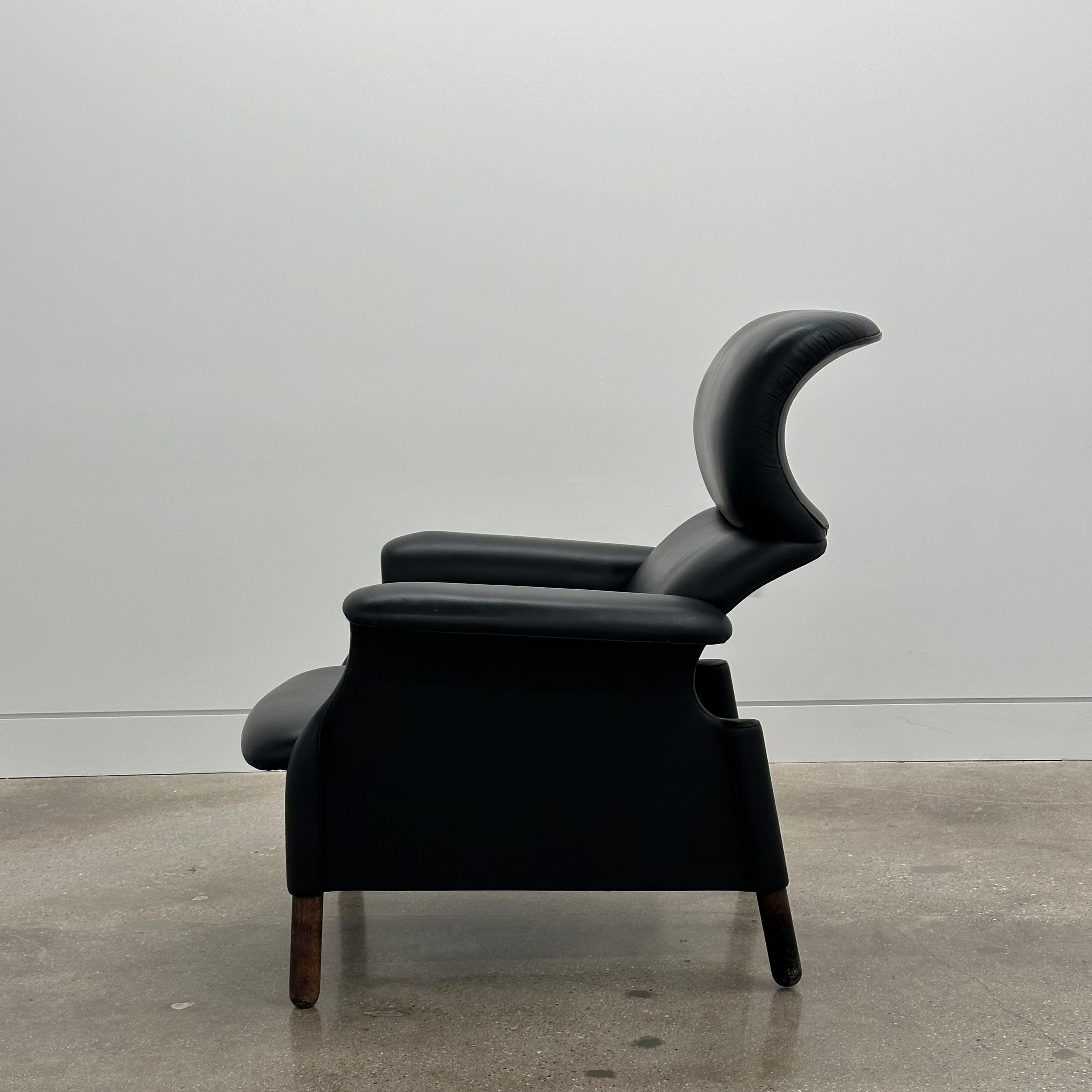 Der von Achille & Pier Giacomo Castiglioni entworfene Lounge-Sessel San Luca ist eine zeitlose Ikone der italienischen Designgeschichte. Dieser Sessel wurde ursprünglich 1960 auf der 