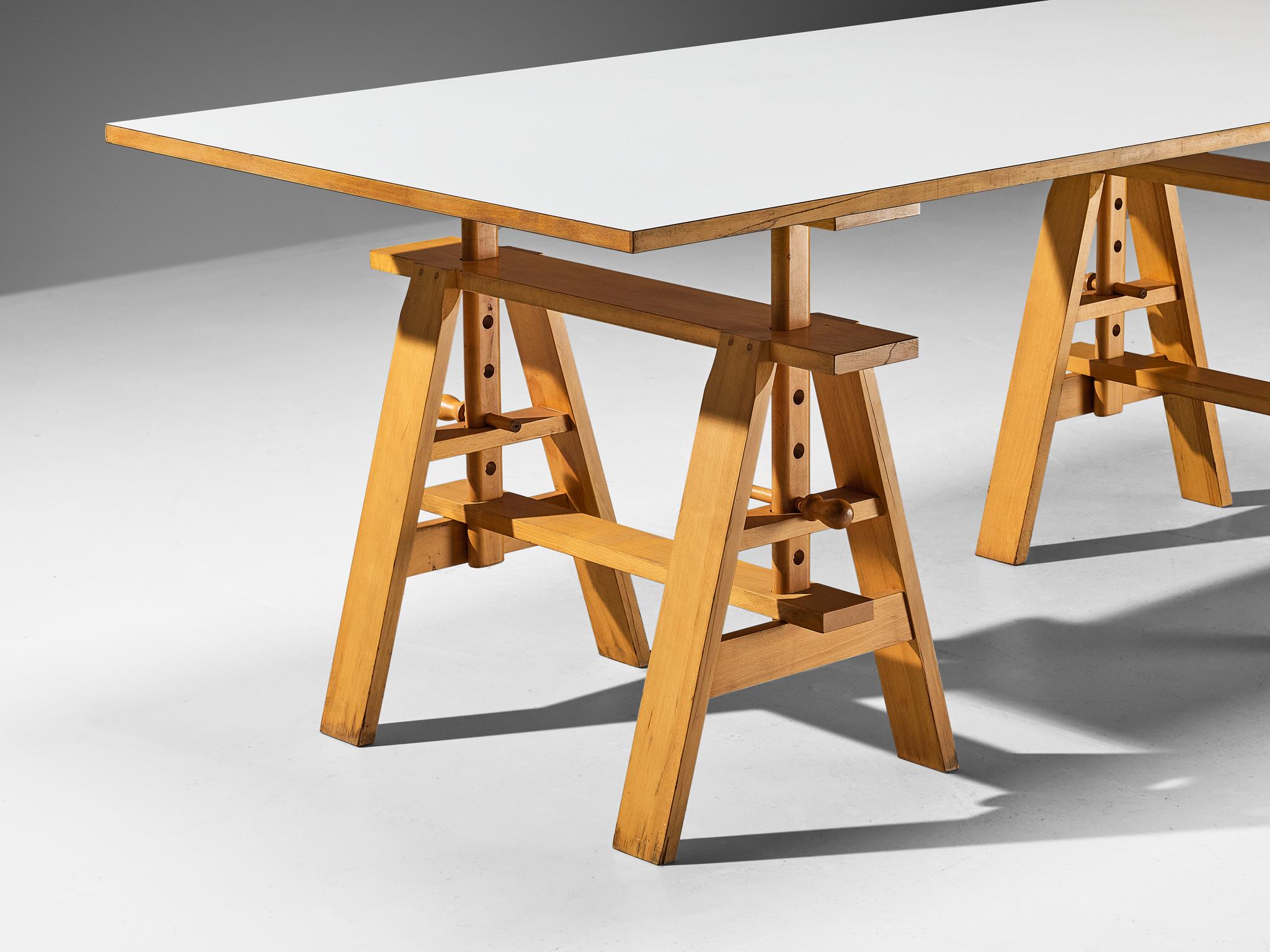 Achille Castiglioni für Zanotta Verstellbarer Tisch 'Leonardo' aus blondem Holz im Angebot 2
