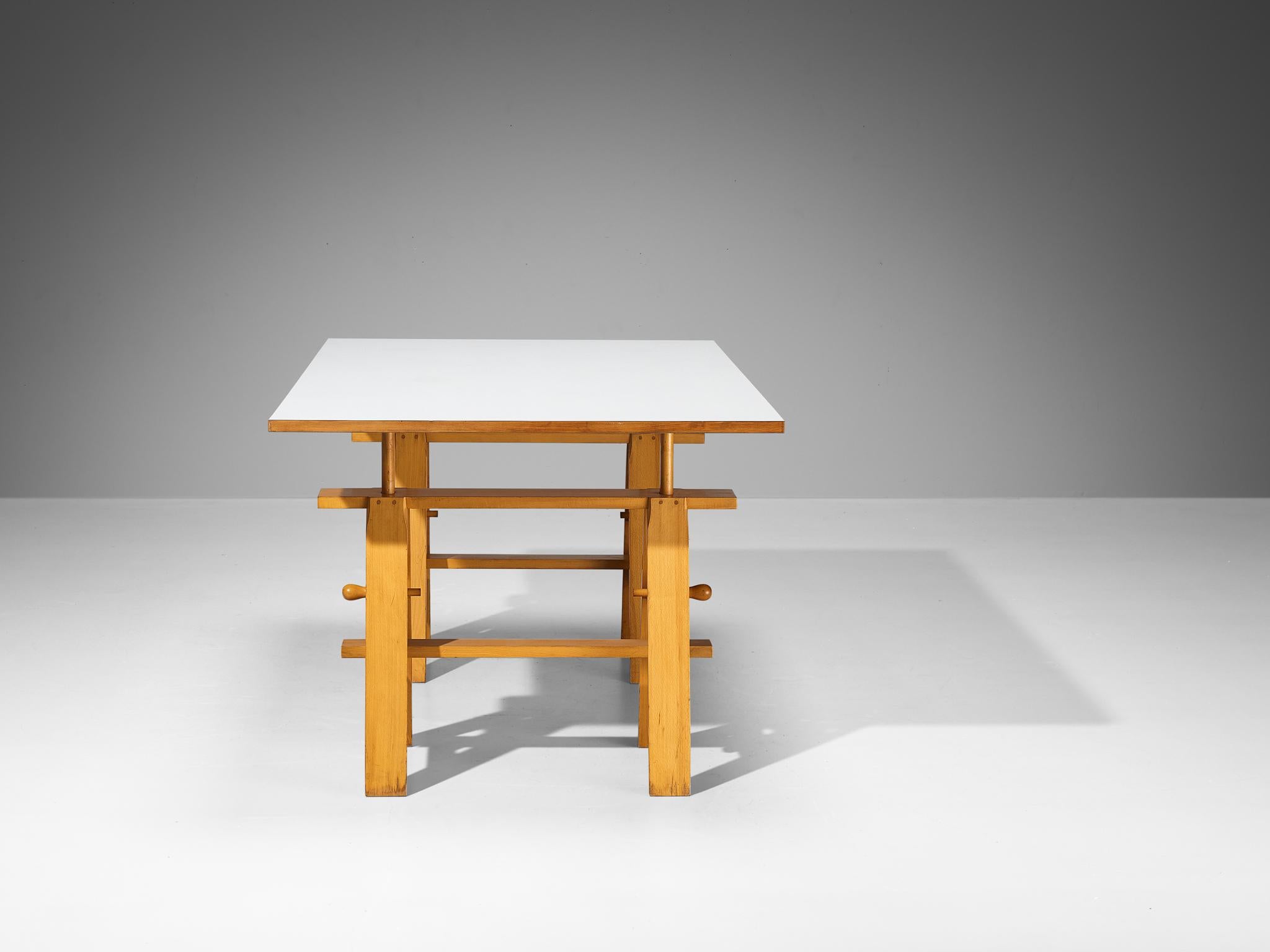 Achille Castiglioni für Zanotta Verstellbarer Tisch 'Leonardo' aus blondem Holz im Angebot 3