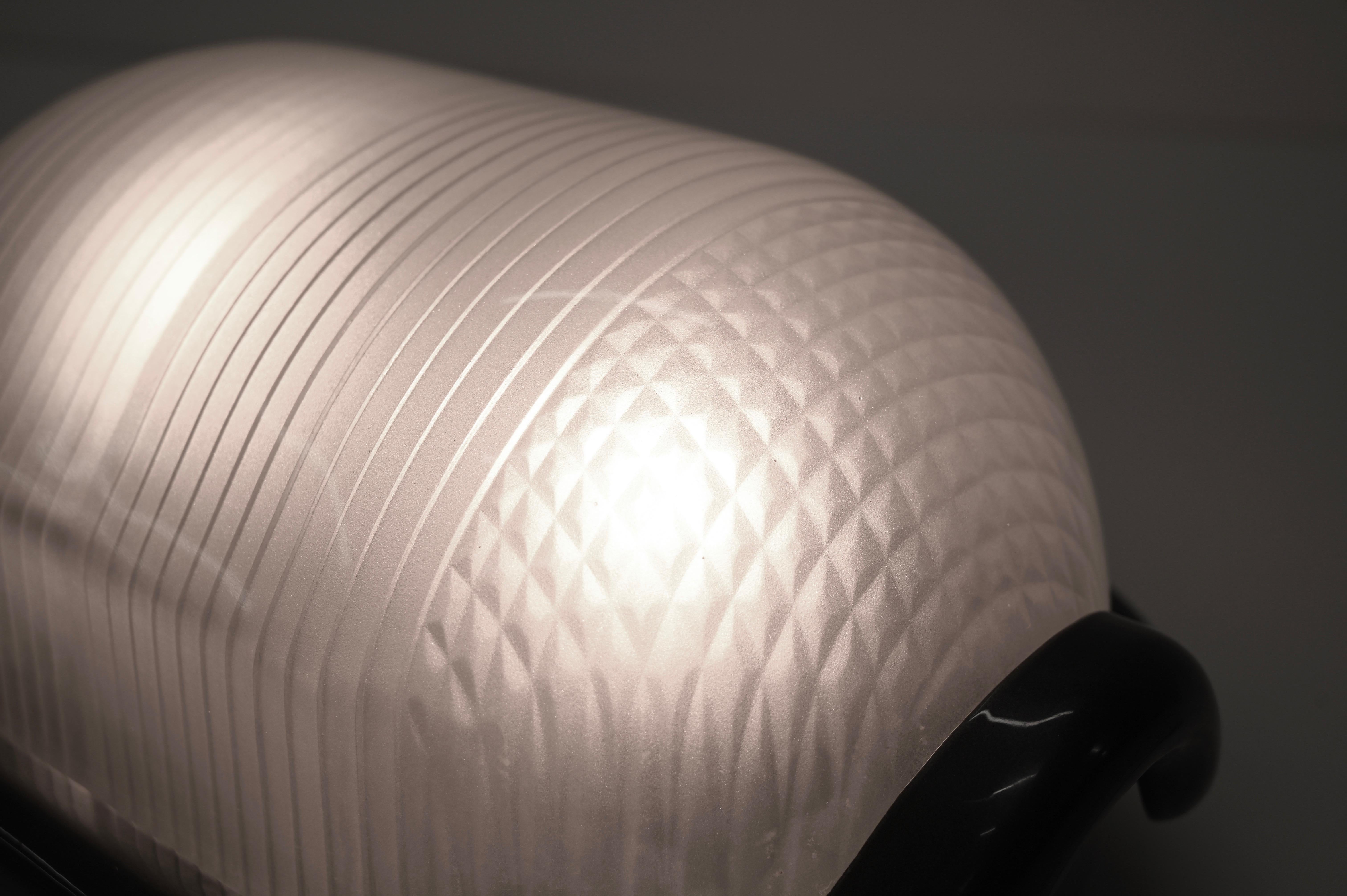Mid-Century Modern Lampe murale, plafonnier ou lampe de bureau « Noce » grise Achille Castiglioni par Flos, Italie, années 1960 en vente