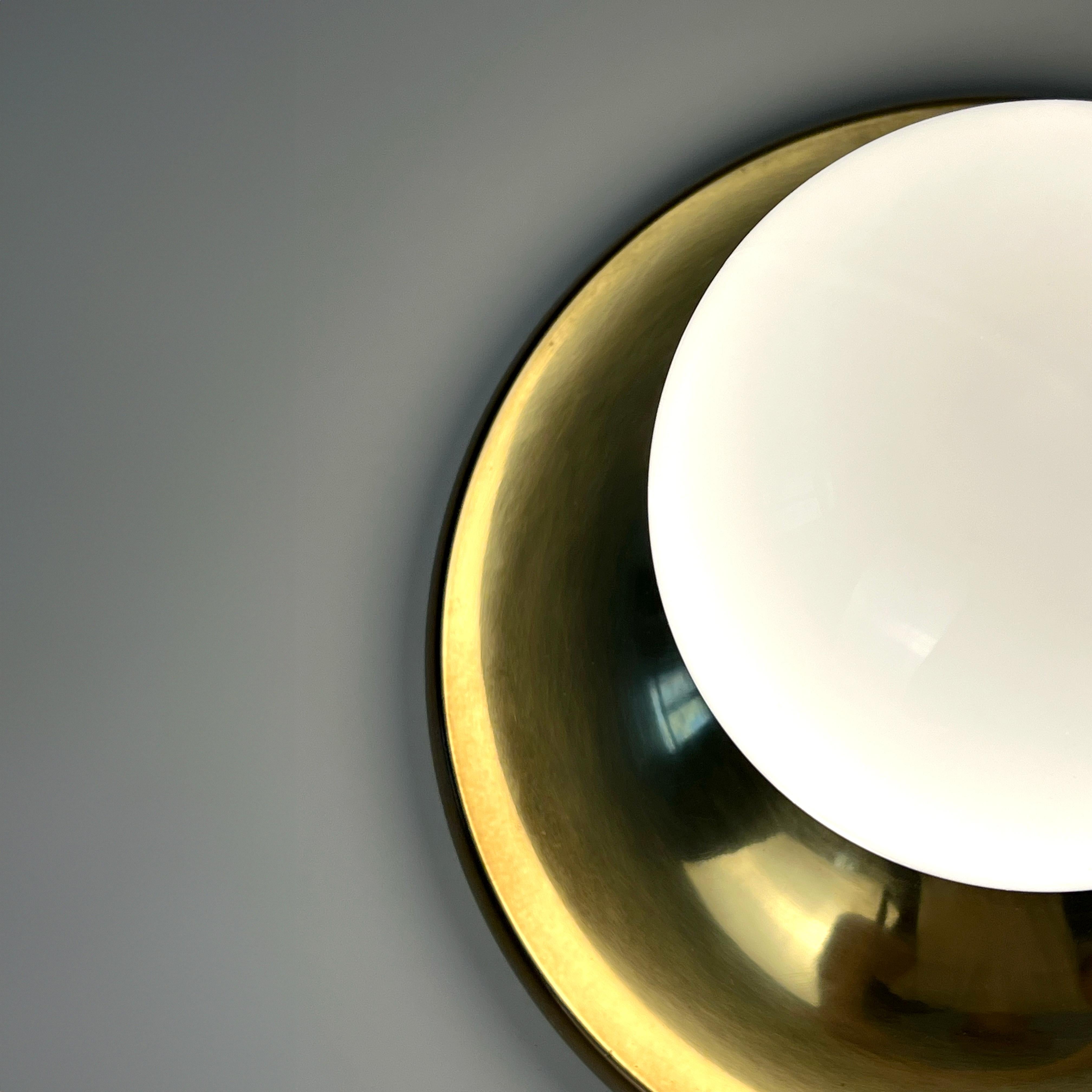 Metà XX secolo Achille Castiglioni 'Light Ball' Lampada da parete/soffitto di Flos, 1960 Italia in vendita