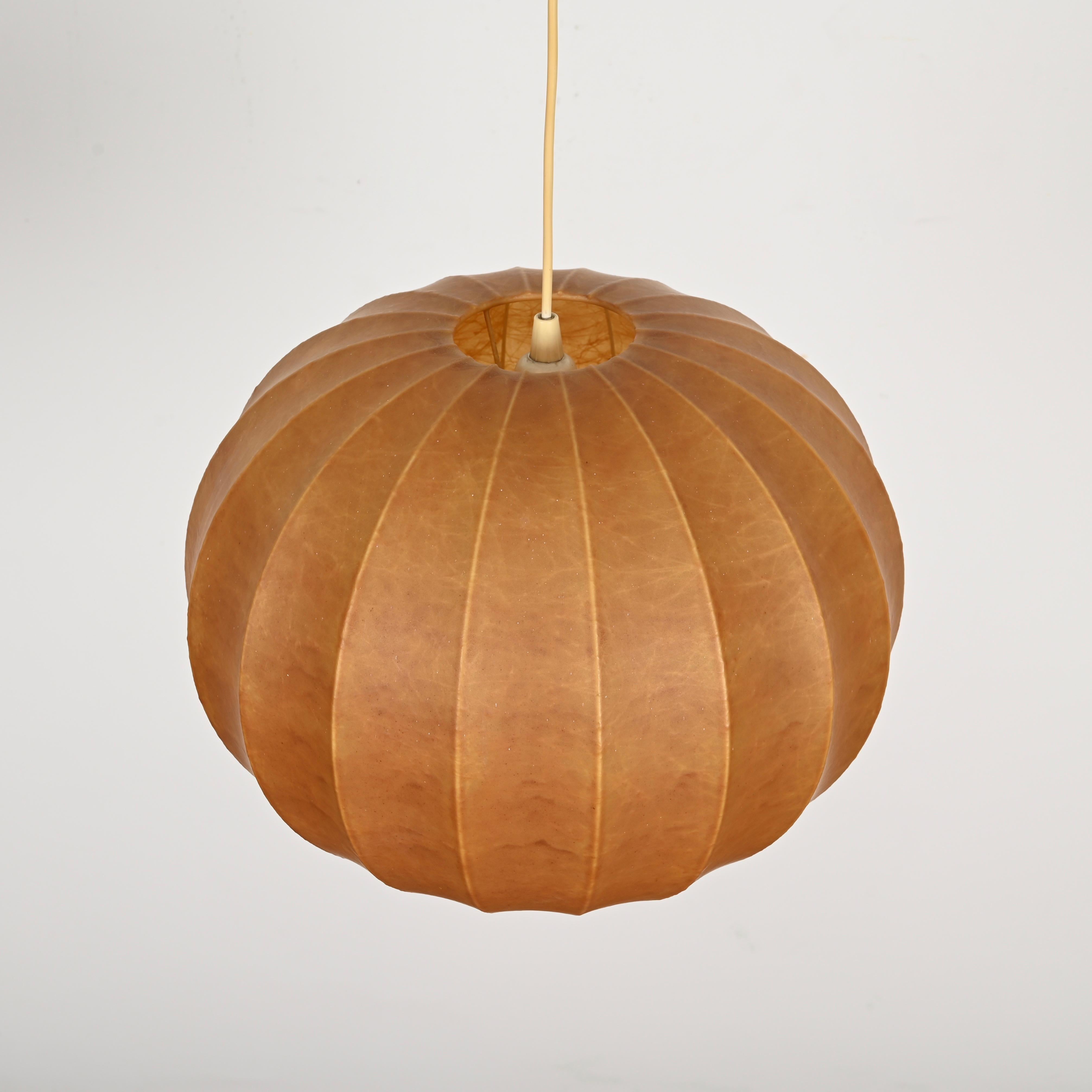 Pendentif rond beige « Cocoon » Achille Castiglioni, Italie, années 1960 en vente 3