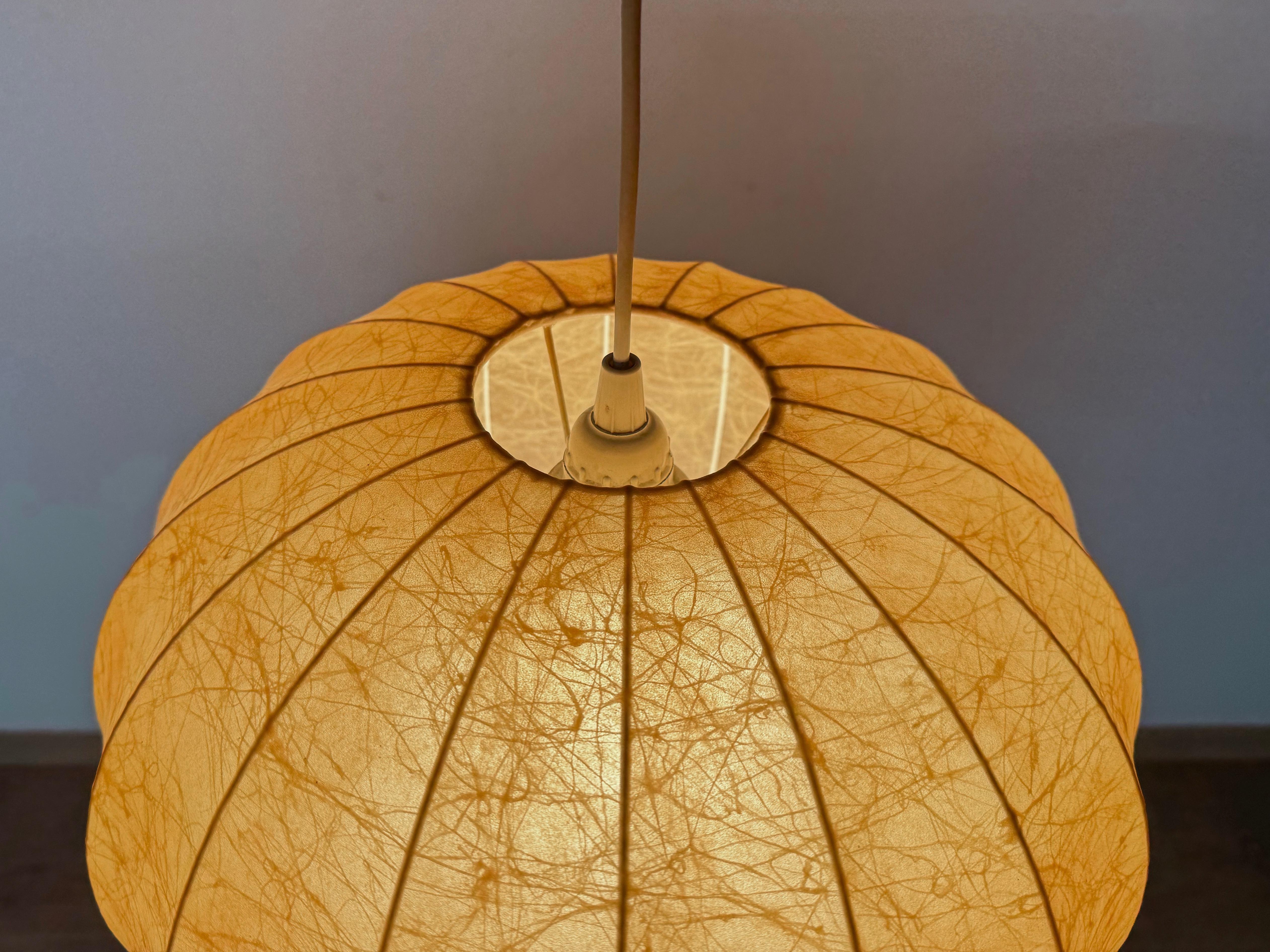 Pendentif rond beige « Cocoon » Achille Castiglioni, Italie, années 1960 en vente 6
