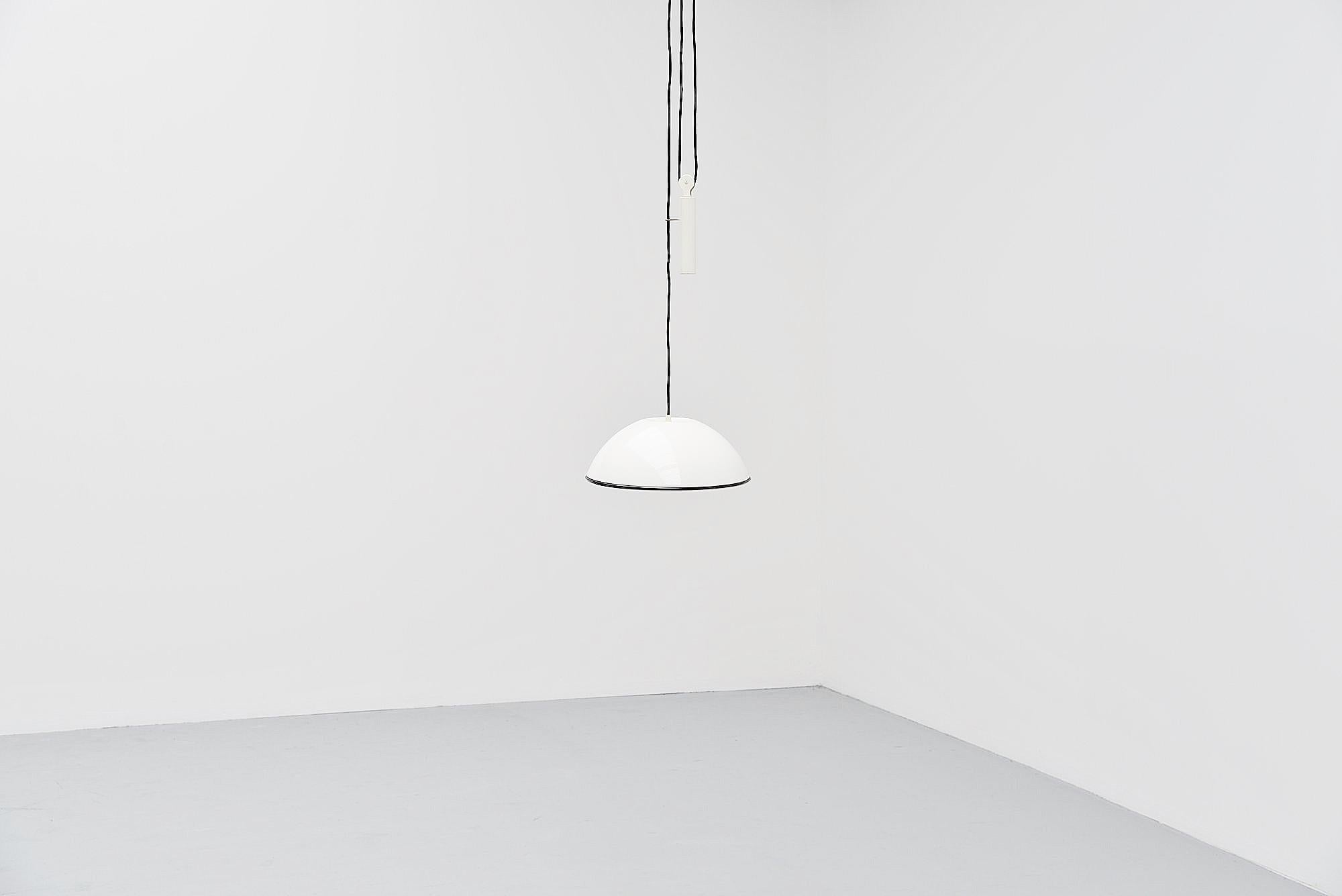 Counter balance pendant lamp model Relemme designed by Achille and Pier Giacomo Castiglioni, manufactured by Flos, Italy, 1962. This lamp has an ingenious and easy balance system to adjust the lamp in height. The lamp is lacquered in white and is in