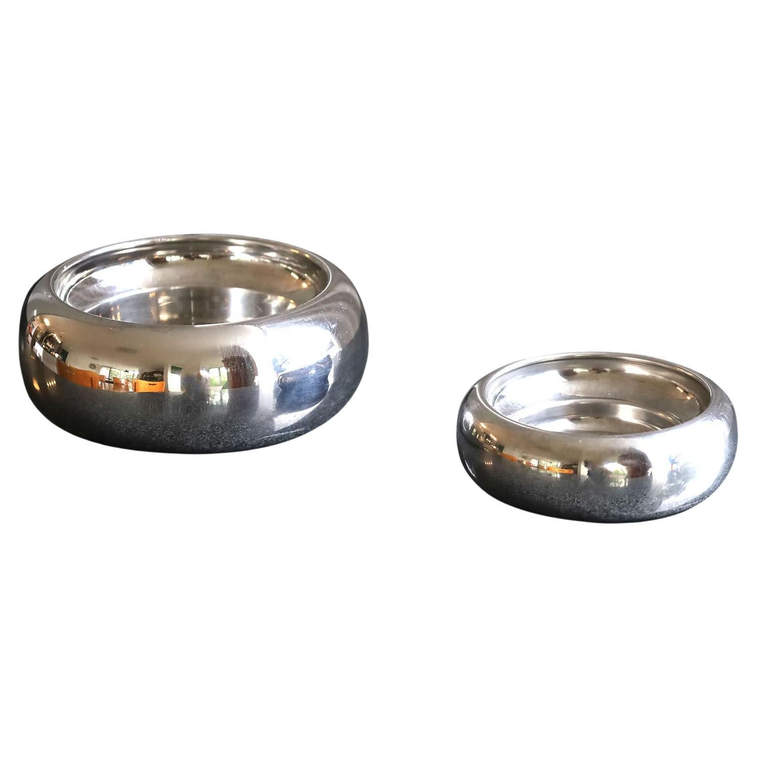 Achille Castiglioni Spirale Ashtray for Alessi
2 pieces. Work great together.
Iconic Design