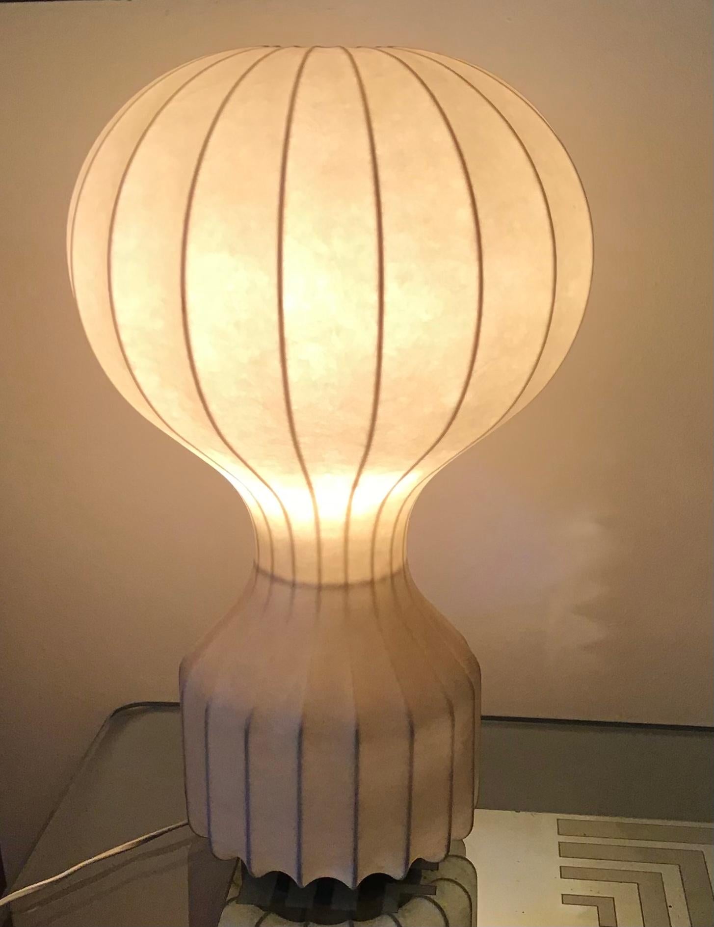 Achille e PierGiacomo Castiglioni “Gatto” Table Lamp cocon 1960 Italy In Good Condition In Milano, IT