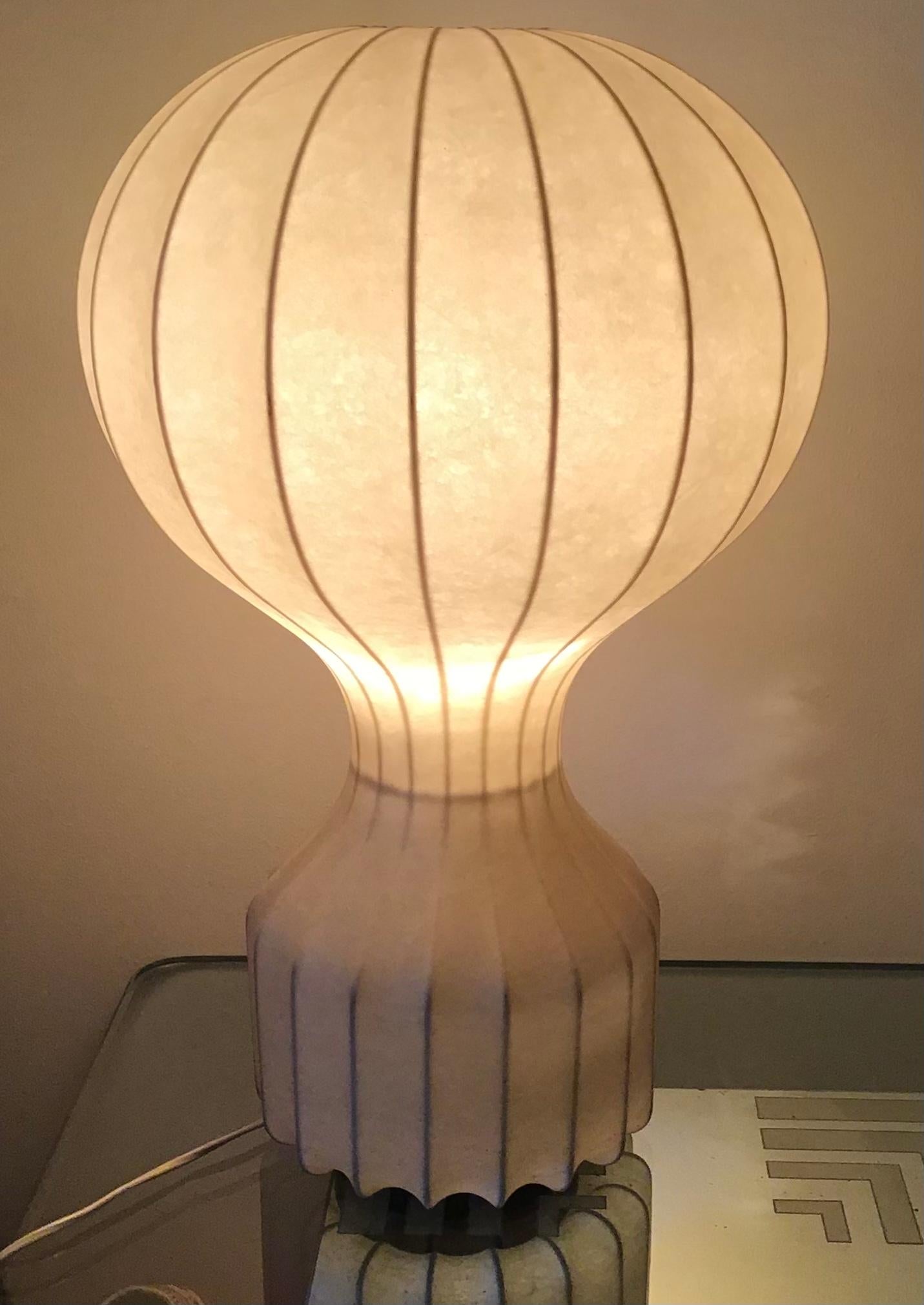 Coconut Achille e PierGiacomo Castiglioni “Gatto” Table Lamp cocon 1960 Italy