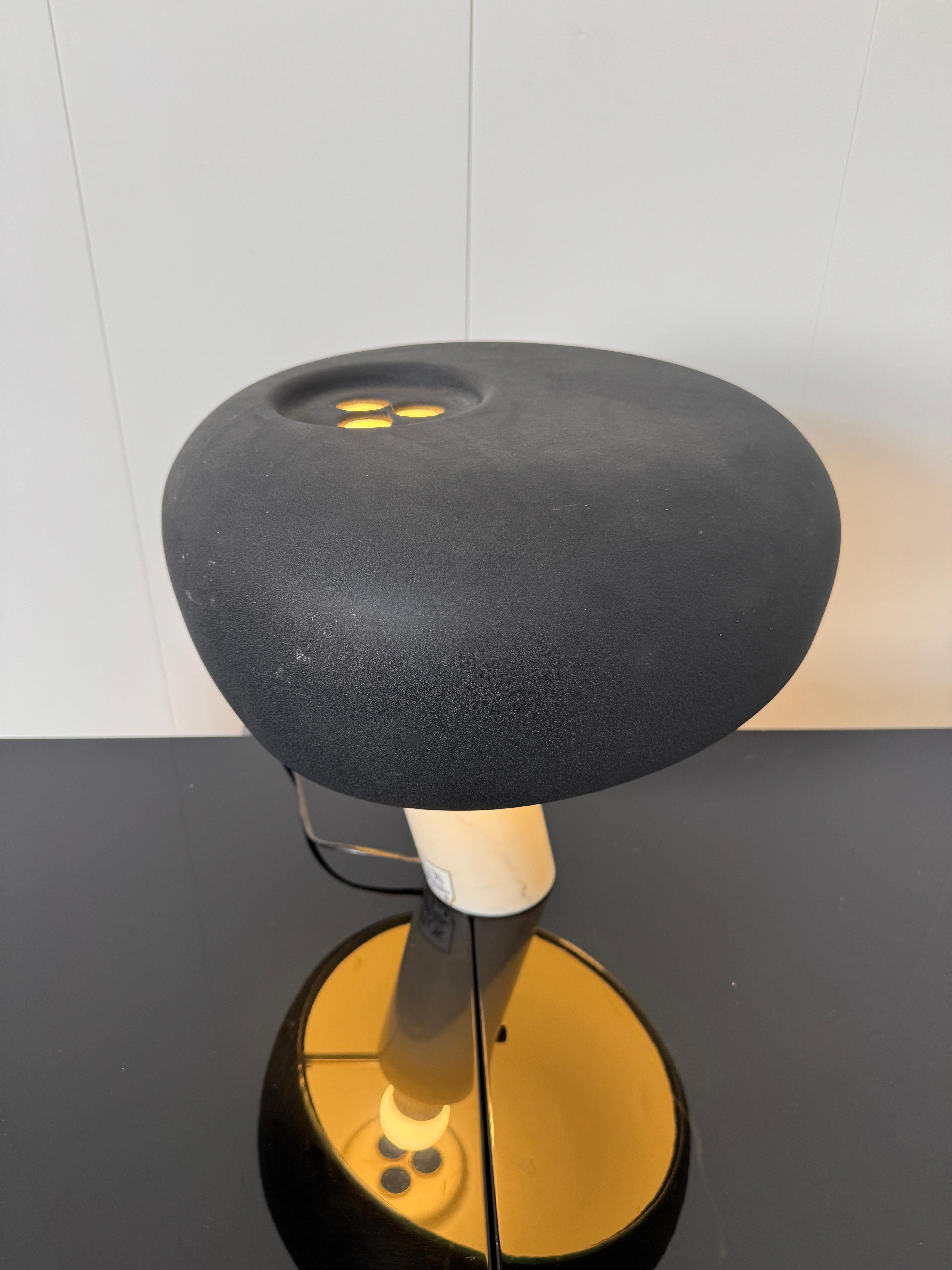 Achille e Piergiacomo Castiglioni, Lampada mod. Snoopy, prod. Flos anni '70 For Sale 7