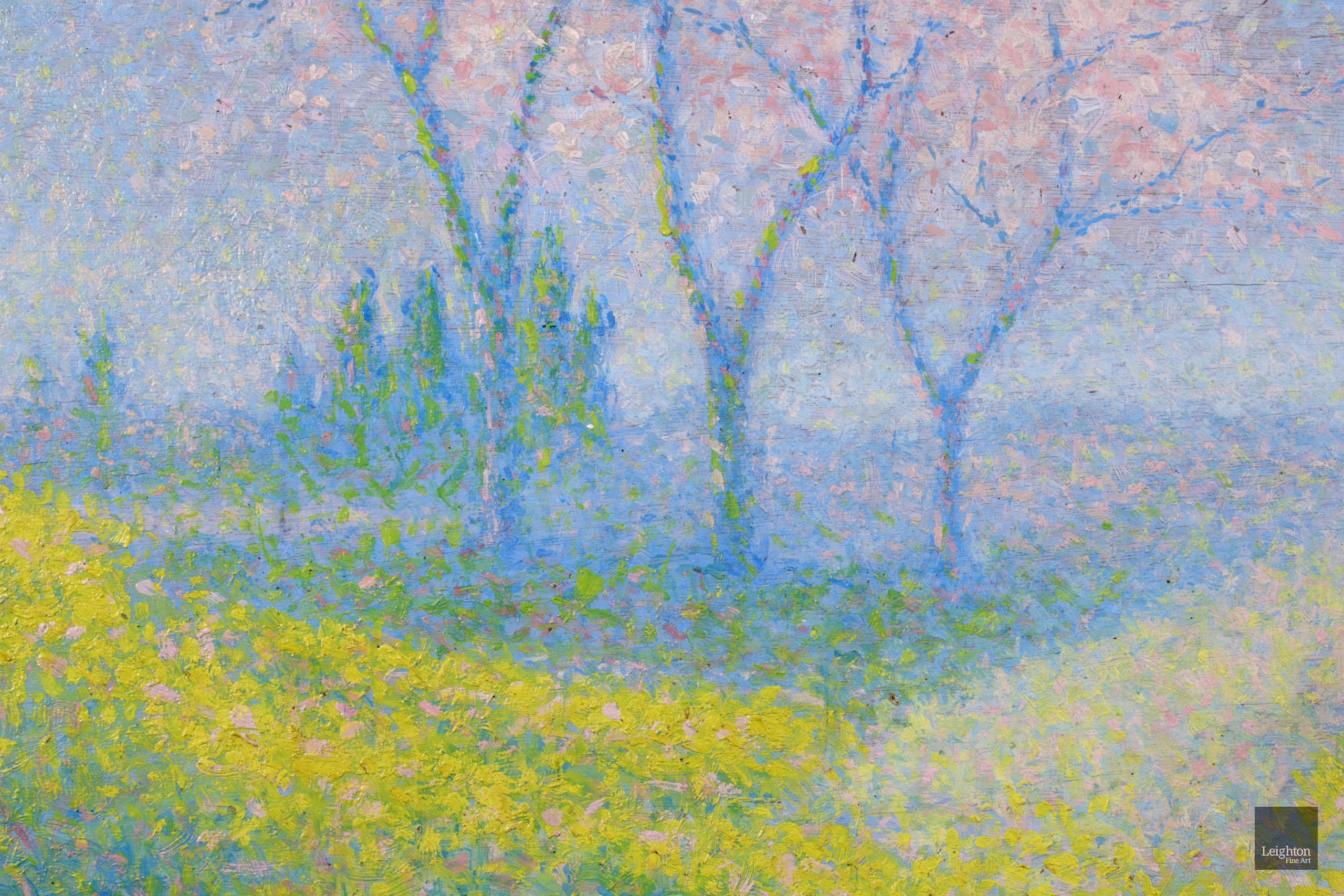 Superbe paysage pointilliste à l'huile sur panneau vers 1920 par le peintre néo-impressionniste français Achille Lauge. L'œuvre représente un paysage printanier. Au centre se trouvent trois grands arbres couverts de fleurs blanches et roses. Les