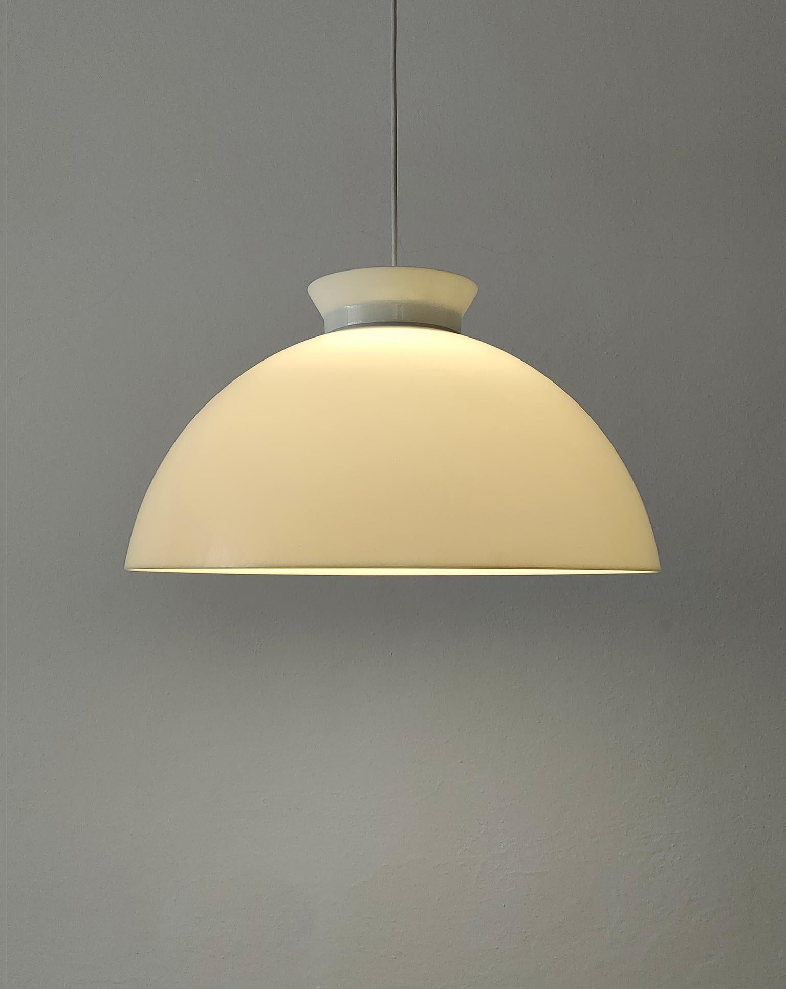 Mid-Century moderno Achille & Pier Giacomo Castglioni KD6 Lampada a sospensione per Kartell 1959 Italia in vendita