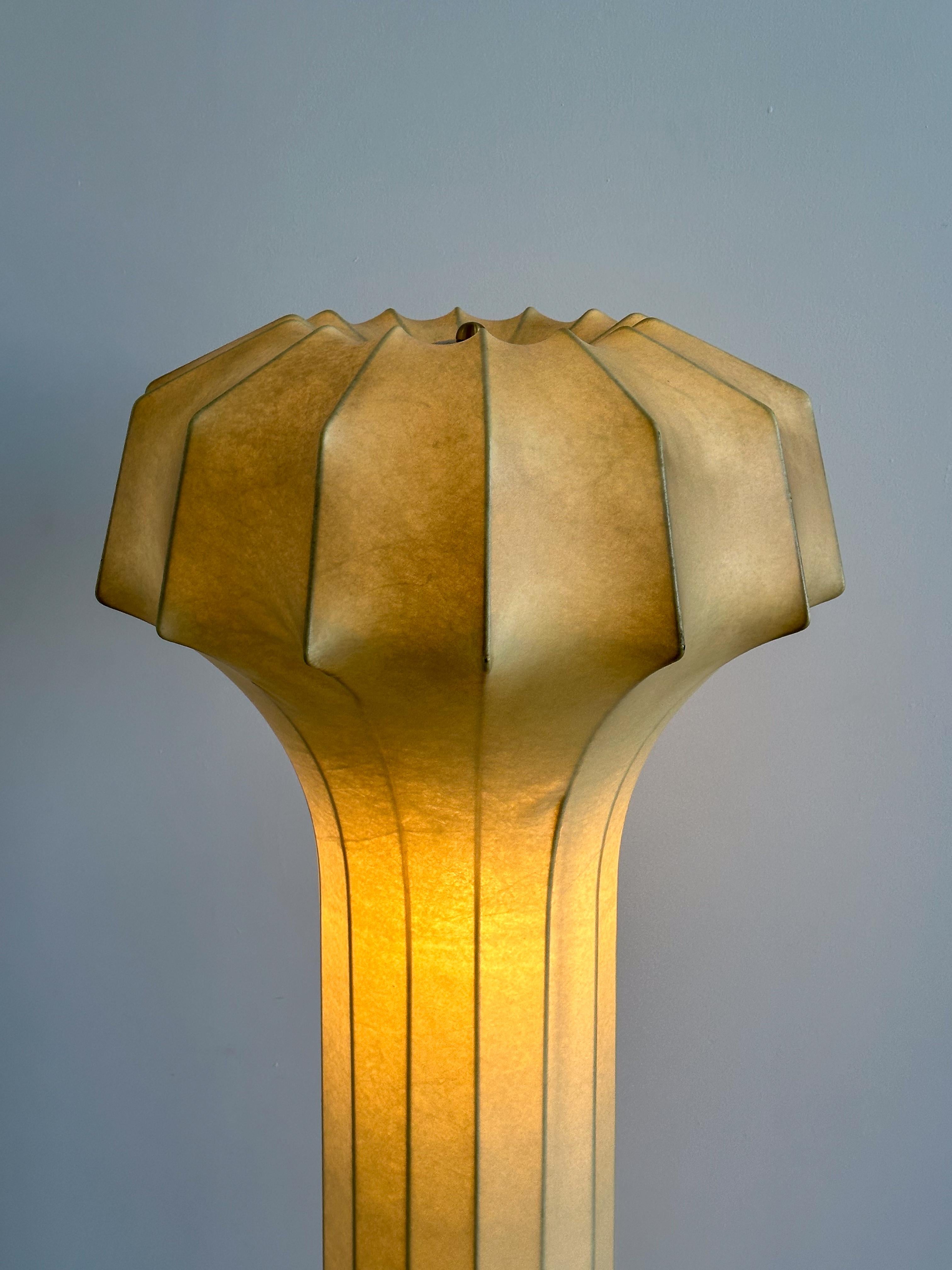 Achille & Pier Giacomo Castiglioni Cocoon Floor Lamp In Good Condition For Sale In Byron Bay, NSW