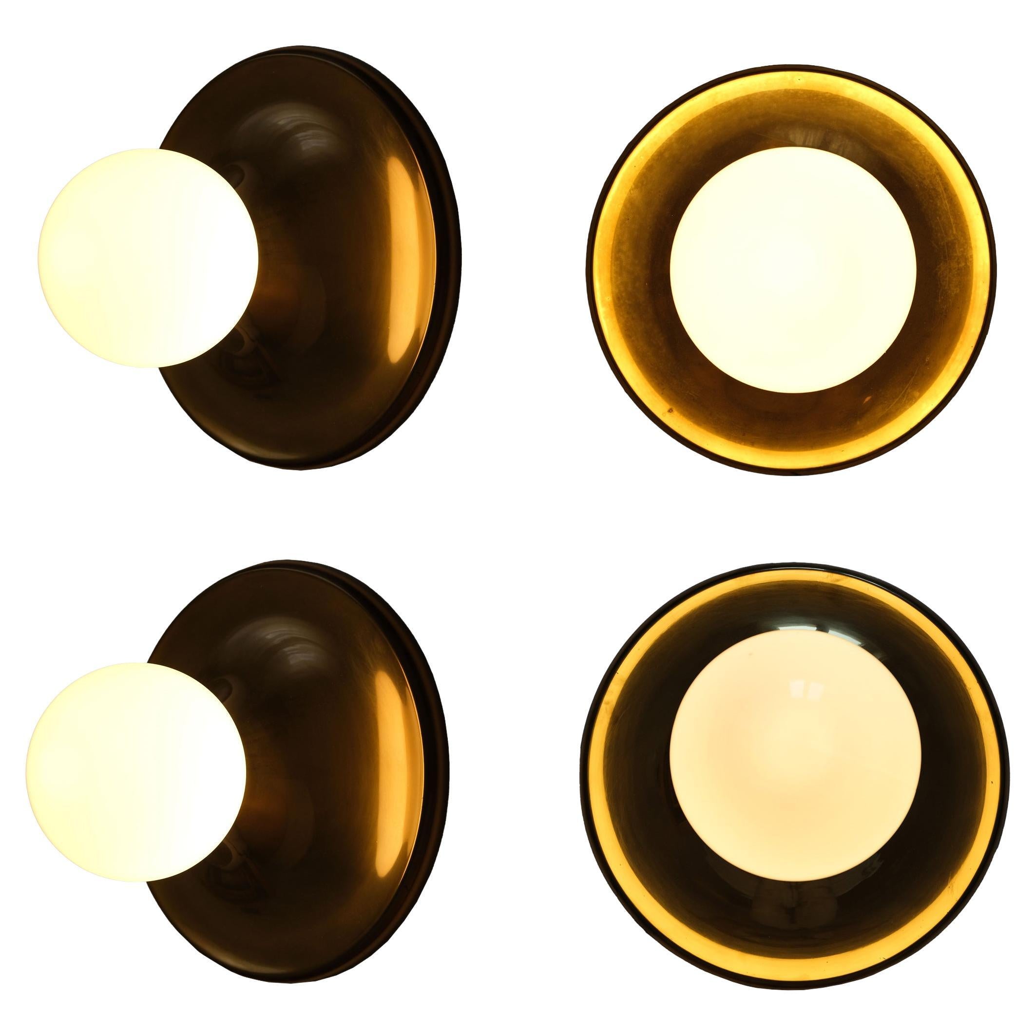 Achille and Pier Giacomo Castiglioni, Ball and Ball, quattro luci da parete, Flos, anni '60