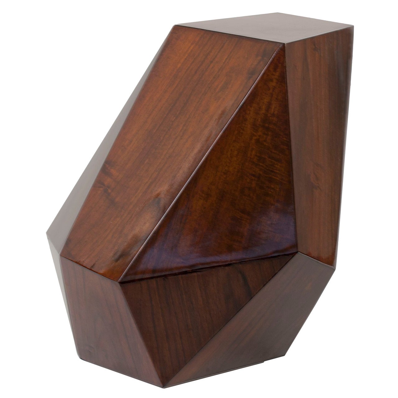 Emerald, Achille Salvagni’s multifaceted side table, is an incredibly functional, ultra-chic accompaniment to any seating arrangement. It is available in a number of finishes and mediums, including stained Lauro, lacquered oak, and polished