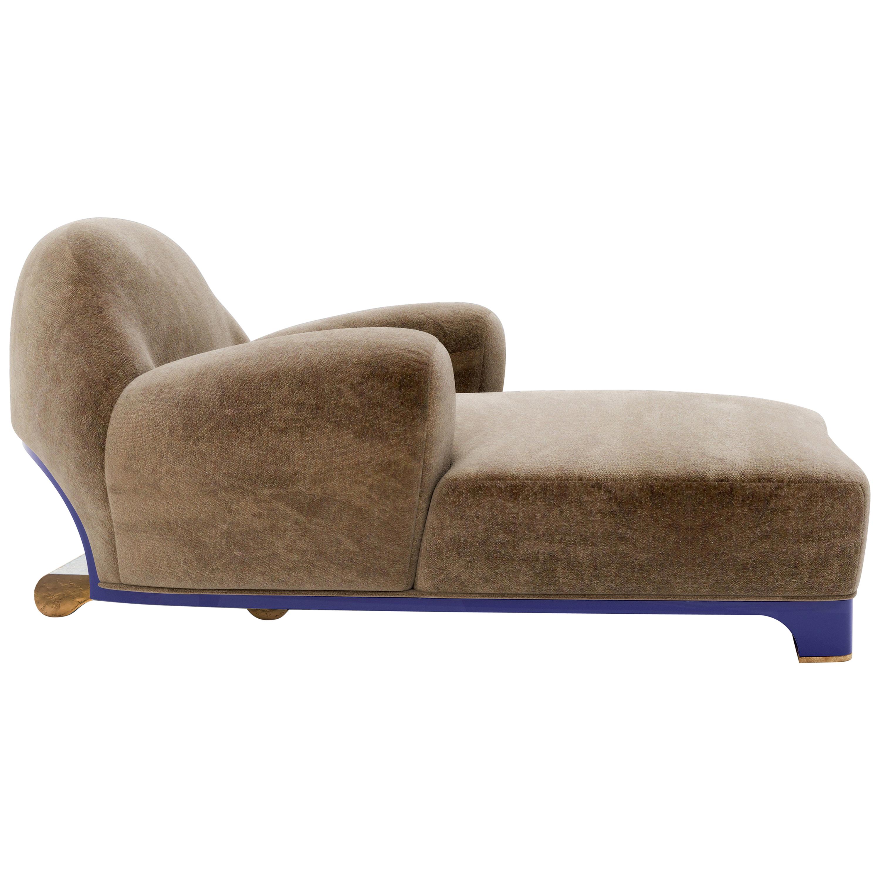 Achille Salvagni, "Tato Chaise Longue", Velvet Upholstery, Lacquer, Contemporary For Sale