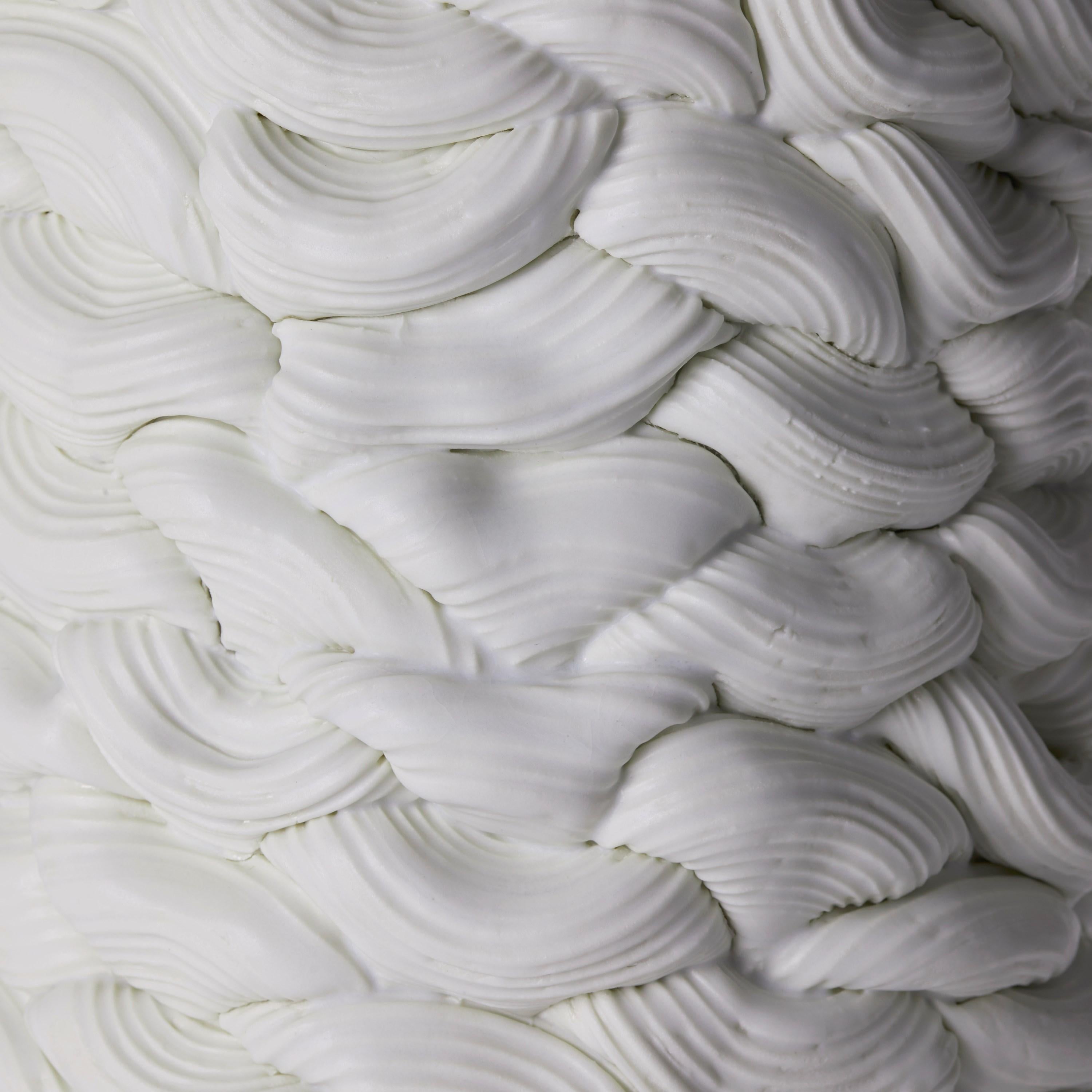 Britannico Achromatic Foldes in White IV, un vaso in ceramica bianca di Steven Edwards in vendita