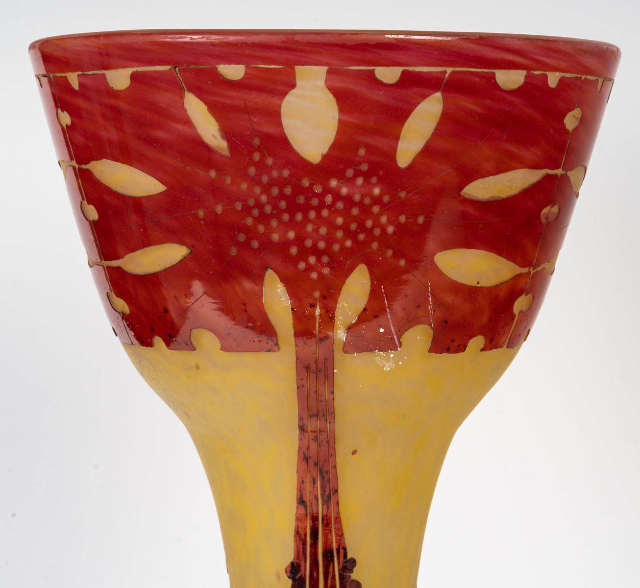 Vaso in vetro acidato, modello Amarantes di Charles Schneider, Art Nouveau, 1900. In condizioni buone in vendita a Saint-Ouen, FR