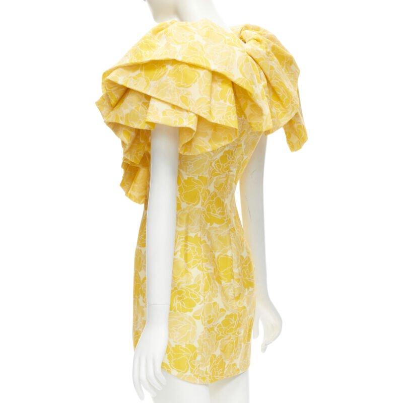 ACLER Robe fourreau à volants et encolure en forme de cœur jaune imprimé floral taille US 2 XS en vente 1