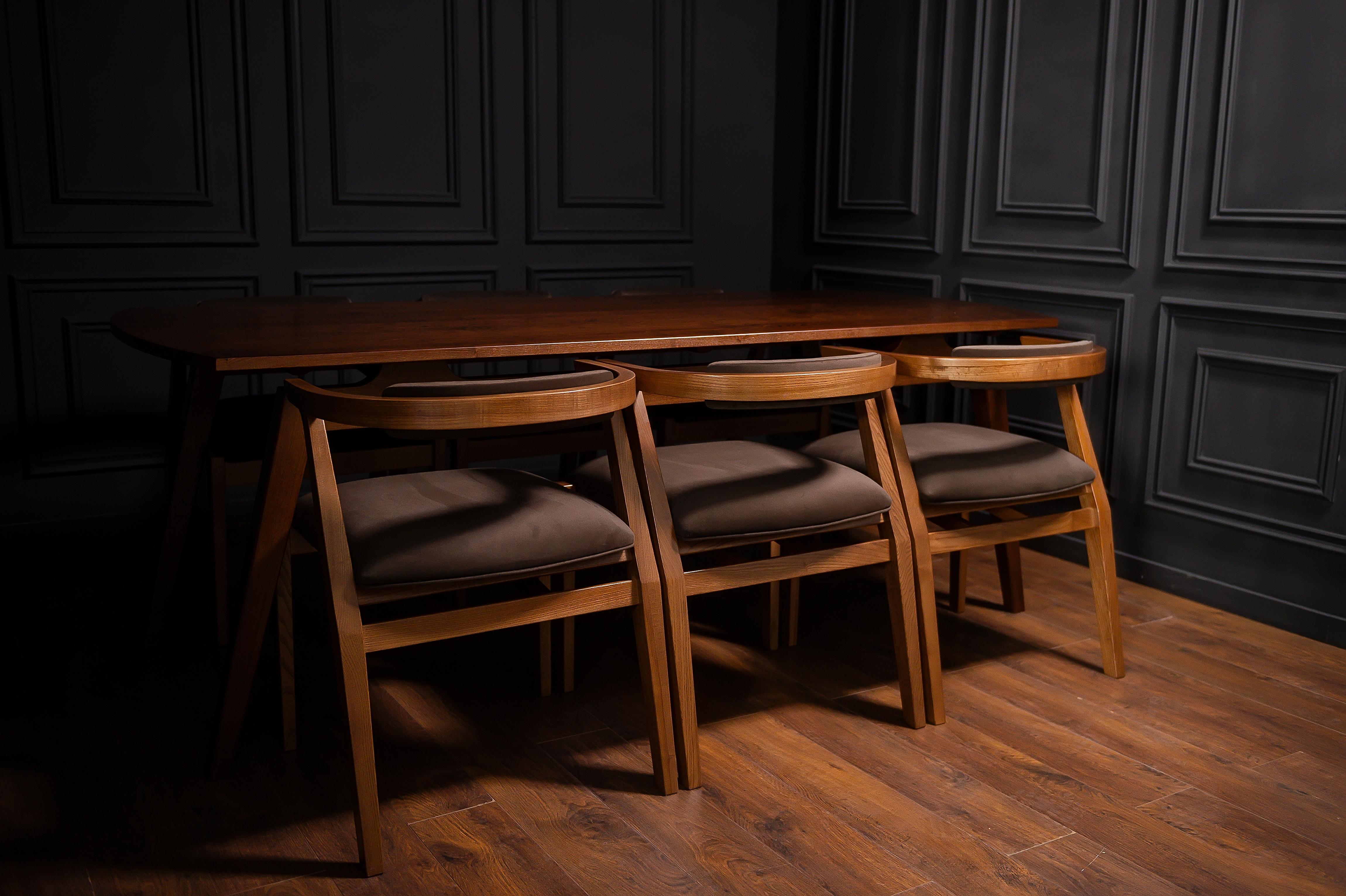 Table à manger Acline en bois massif brun en vente 4