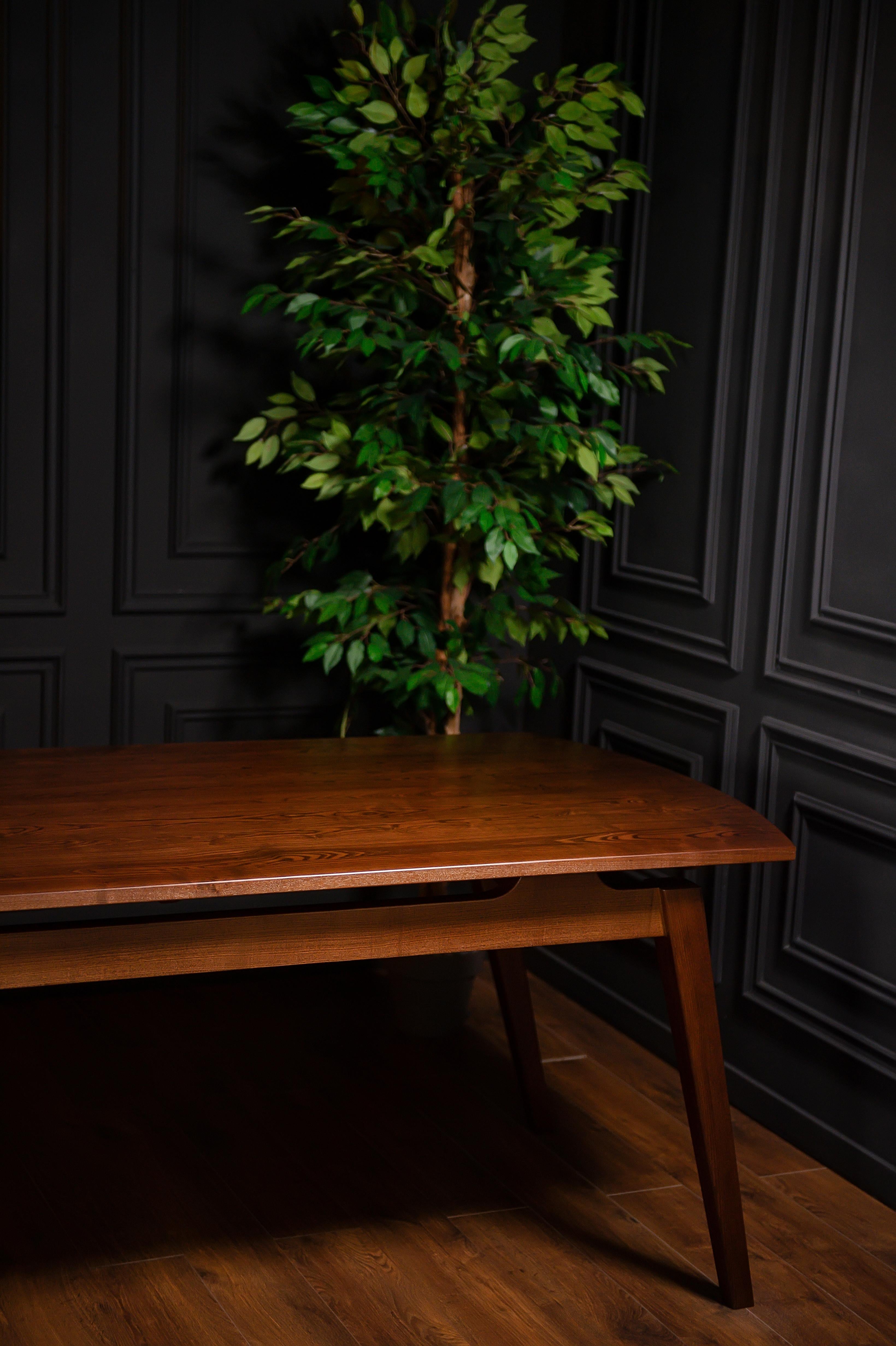Table à manger Acline en bois massif brun en vente 9