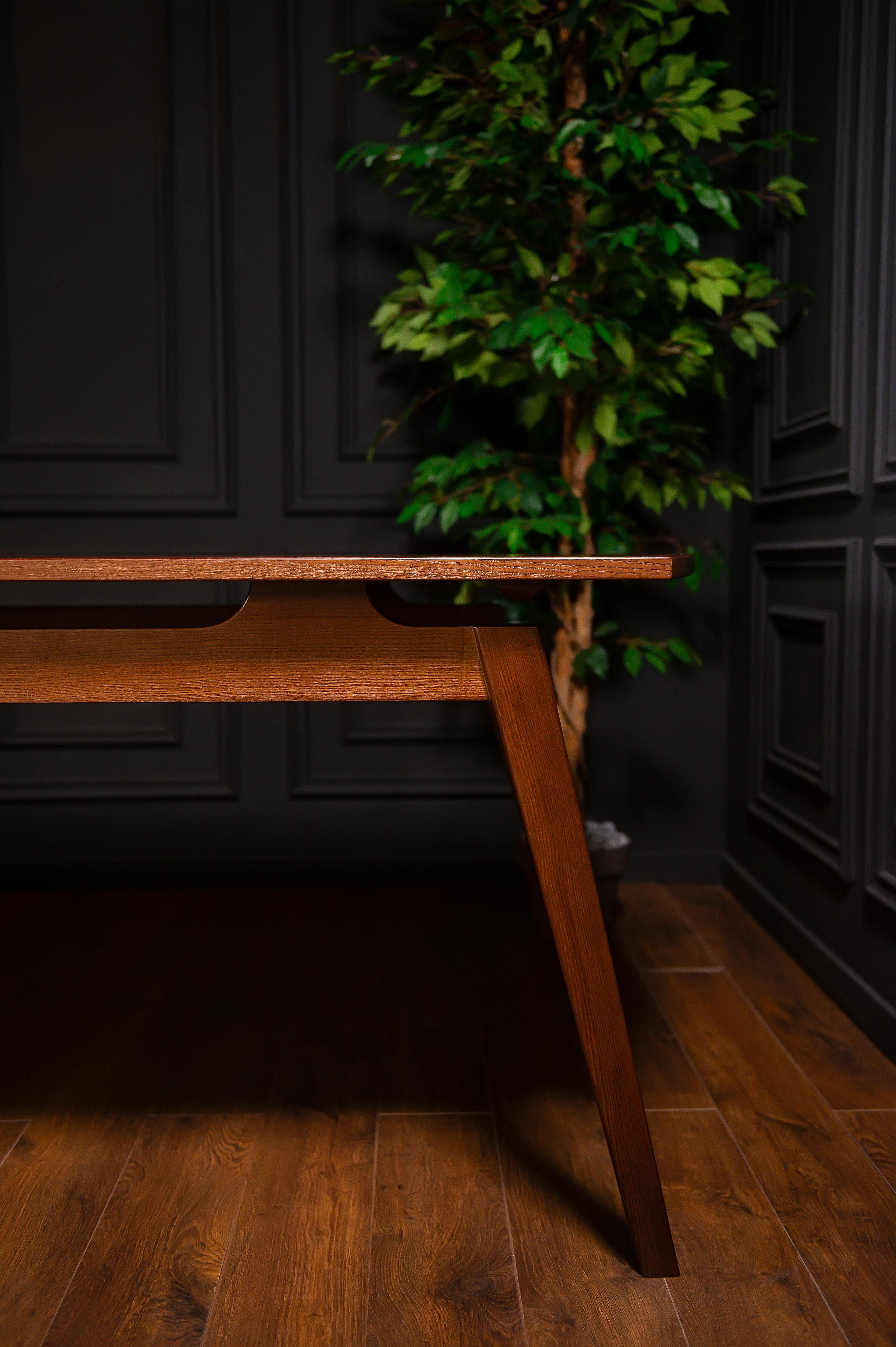 Table à manger Acline en bois massif brun en vente 13