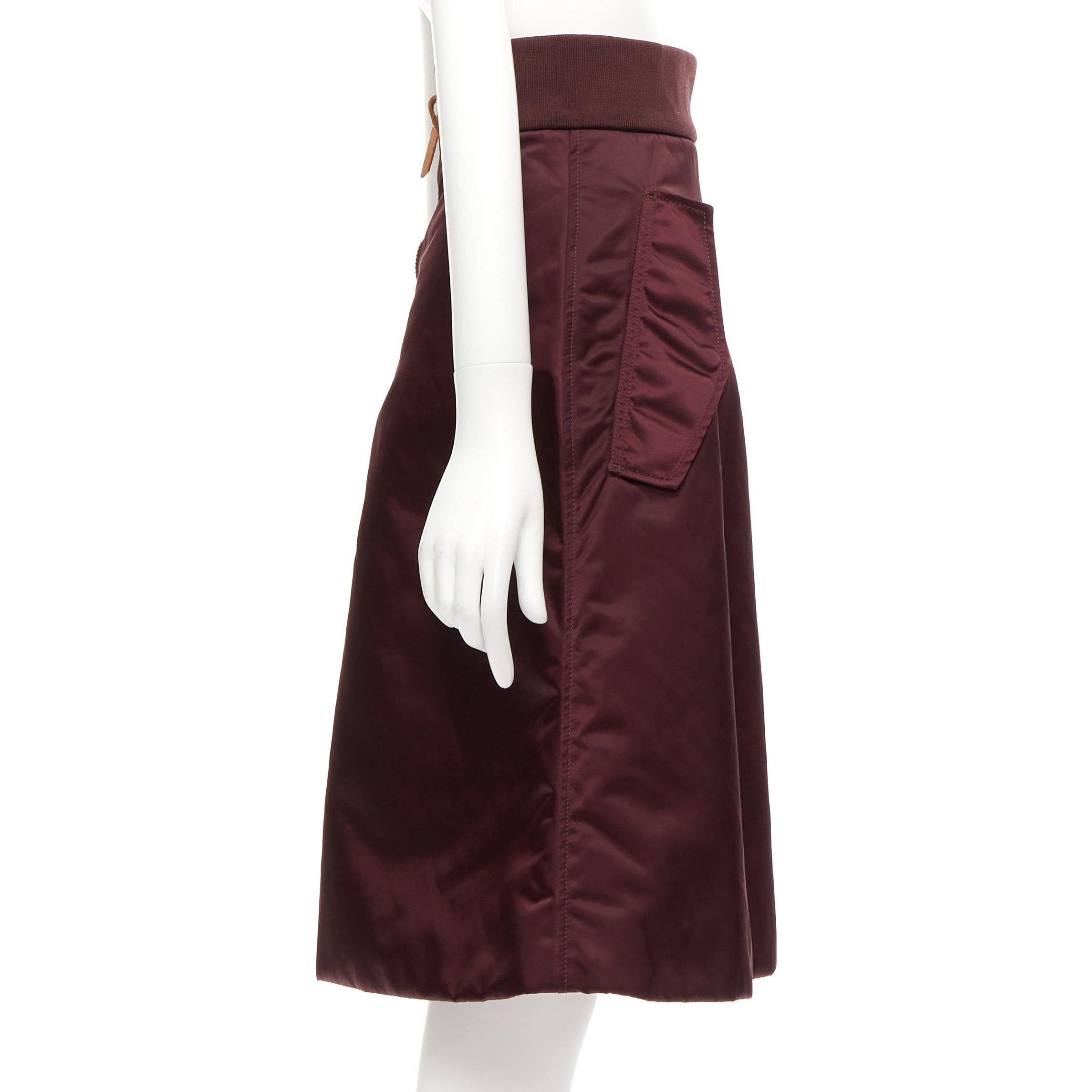 ACNE STUDIOS 2015 Pag Bomber jupe trapèze rembourrée en nylon violet prune FR34 XS Excellent état - En vente à Hong Kong, NT