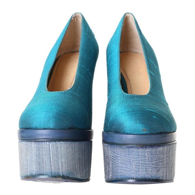 ACNE STUDIOS Alice turquoise blue thai silk covered platform round toe pump  EU37 For Sale at 1stDibs | acne studios pumps, acne studios platform sandals,  acne studios fringe heels