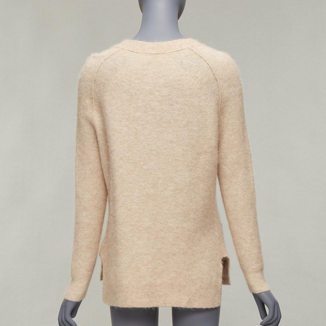 ACNE STUDIOS beige Alpaka-Wollmischung aufgesetzte Tasche große Knopfleiste Strickjacke XS Damen im Angebot